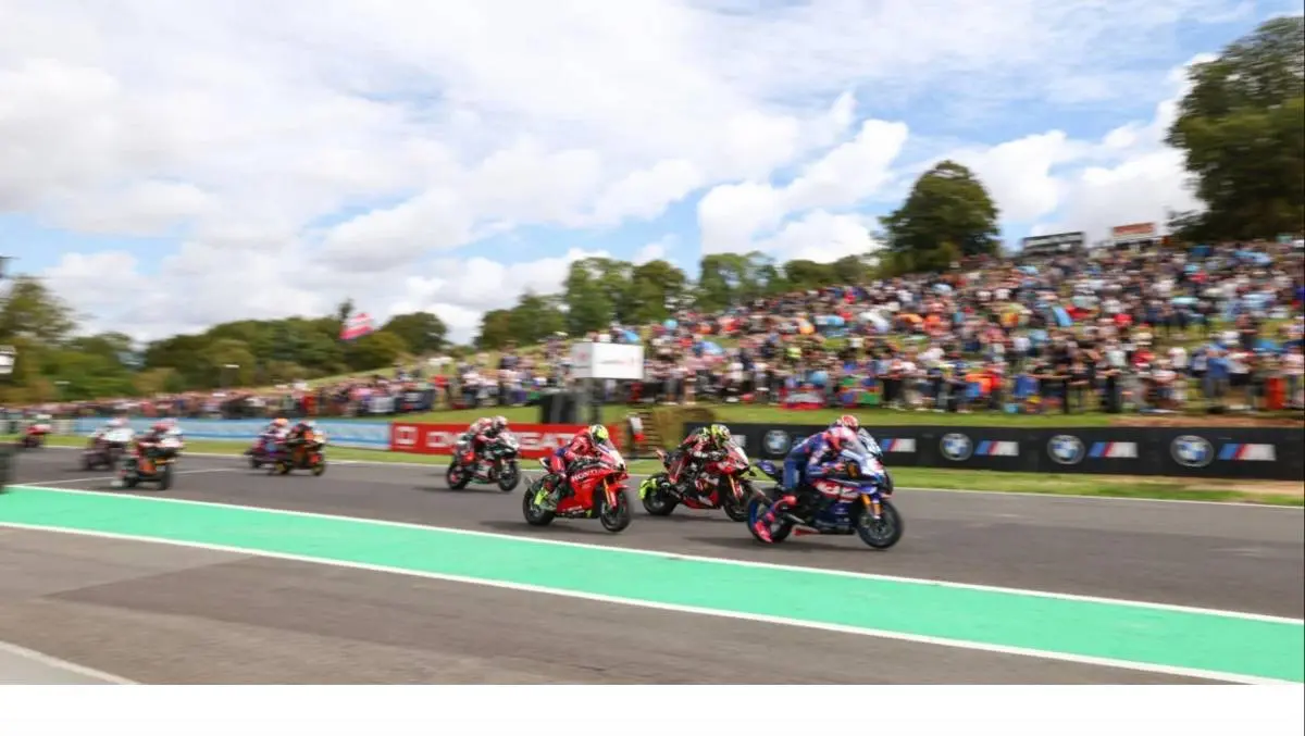 British Superbike: Honda che stangata alla Ducati