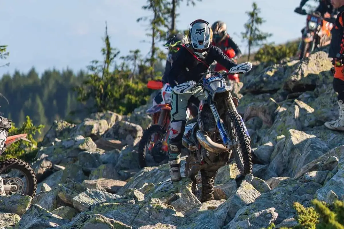 Remy Gardner nel rally di hard enduro Red Bull Romaniacs