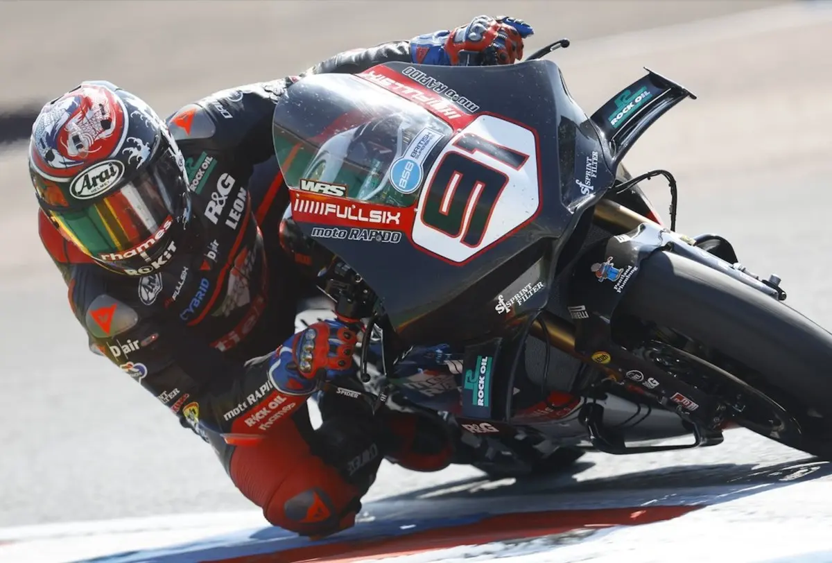 British Superbike: Leon Haslam a 43 anni è ancora velocissimo