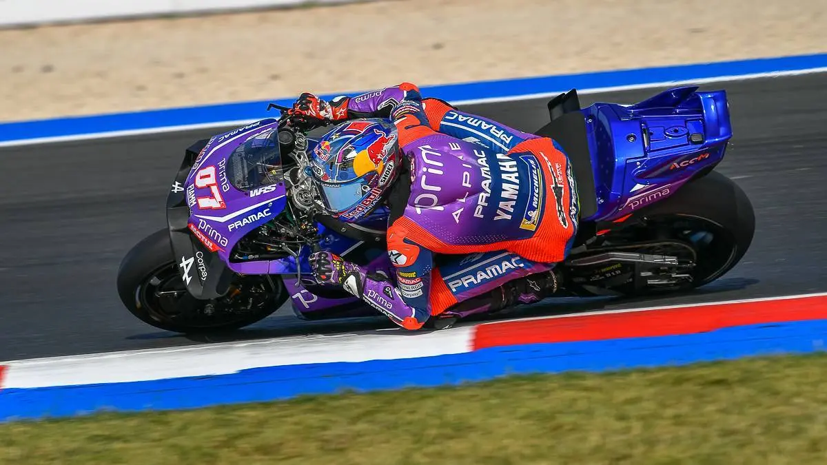 Toprak Razgatlioglu guida la Yamaha M1 nella gara MotoGP a Misano