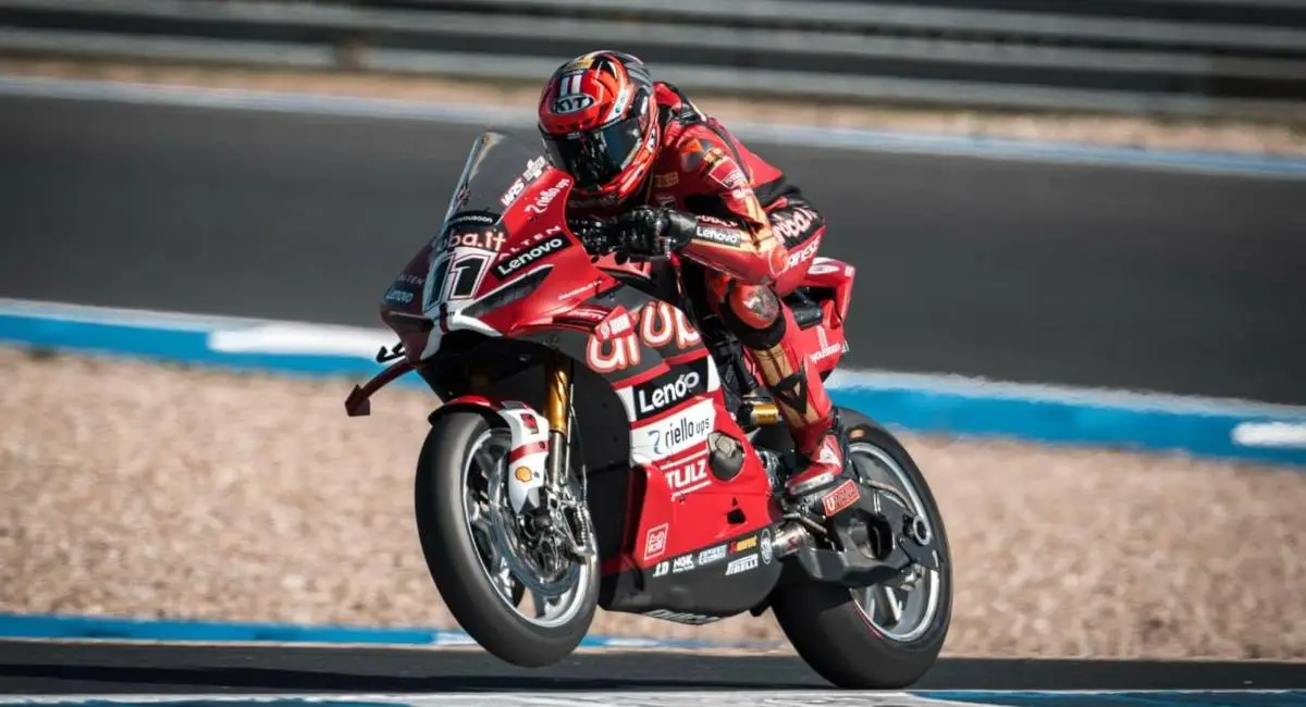 Superbike Estoril: gara 1 vince Nicolò Bulega