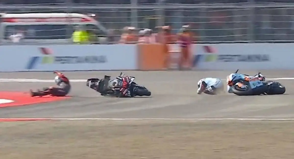 MotoGP Indonesia: l'incidente in partenza