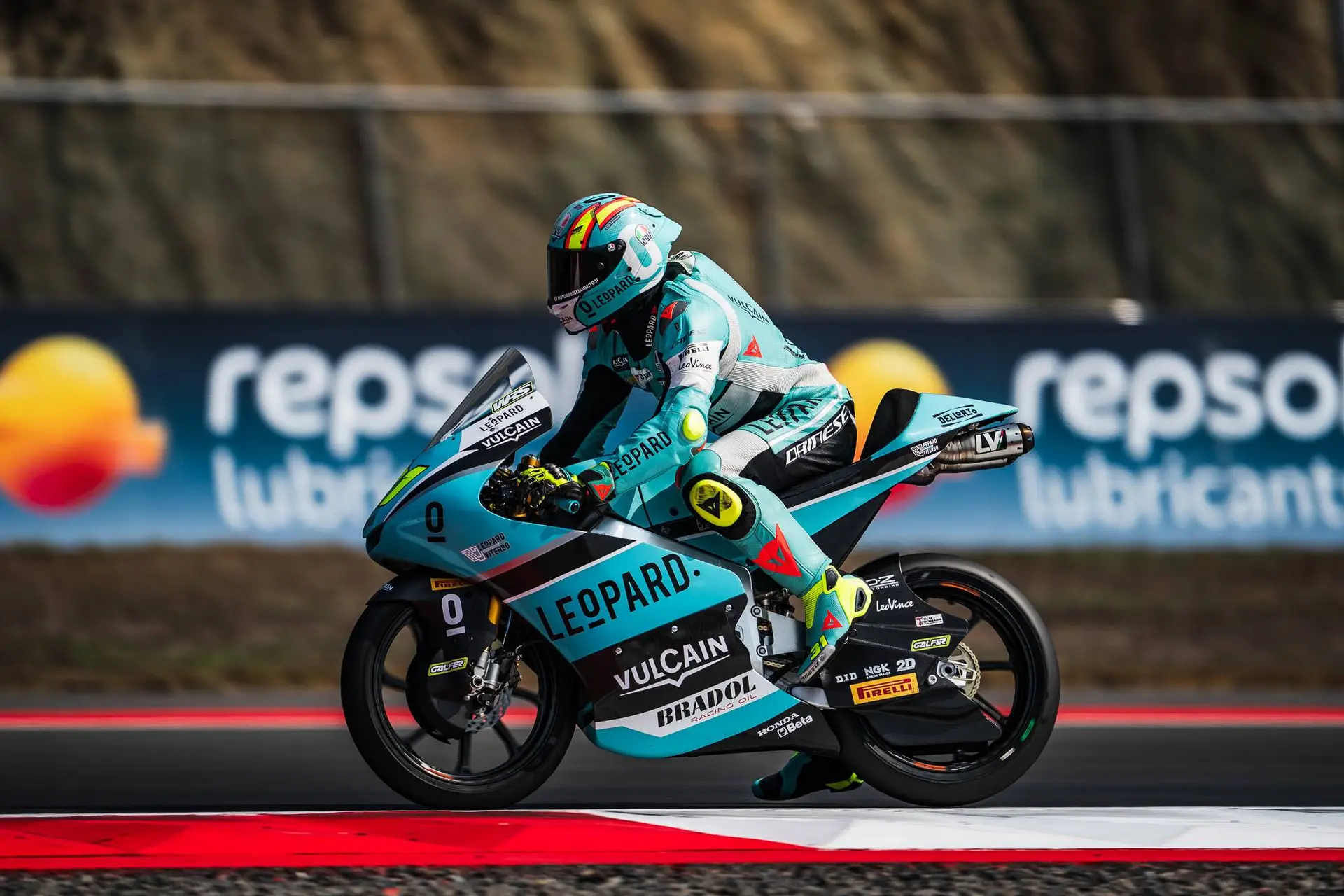 leopard-fernandez-moto3