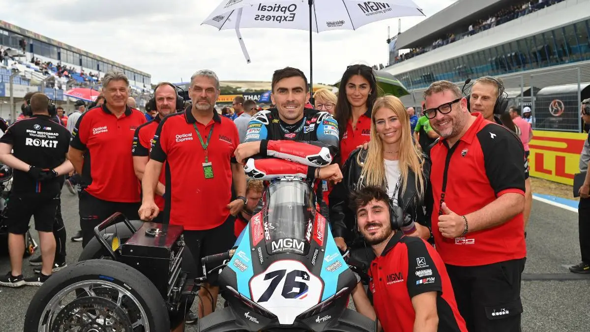 Loris Baz con il team MGM Racing Superbike