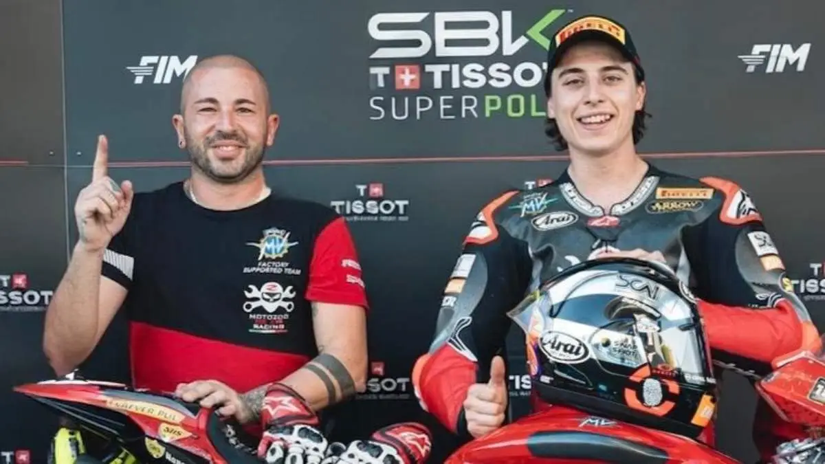 Fabio Uccelli e Mattia Casadei del team Motozoo Supersport