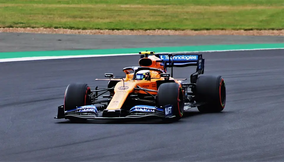 mclaren racing tezos
