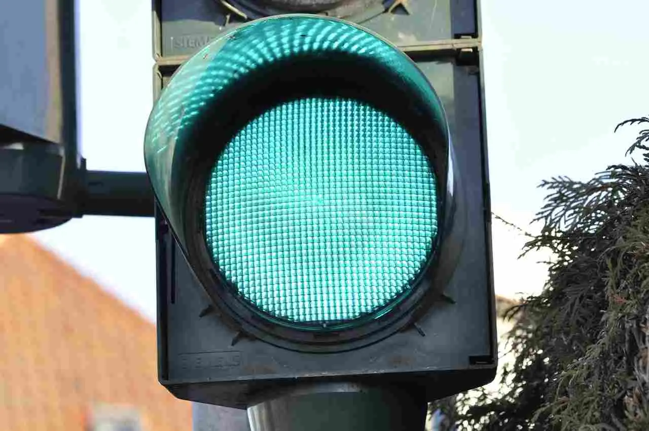 traffic light 876053 1280