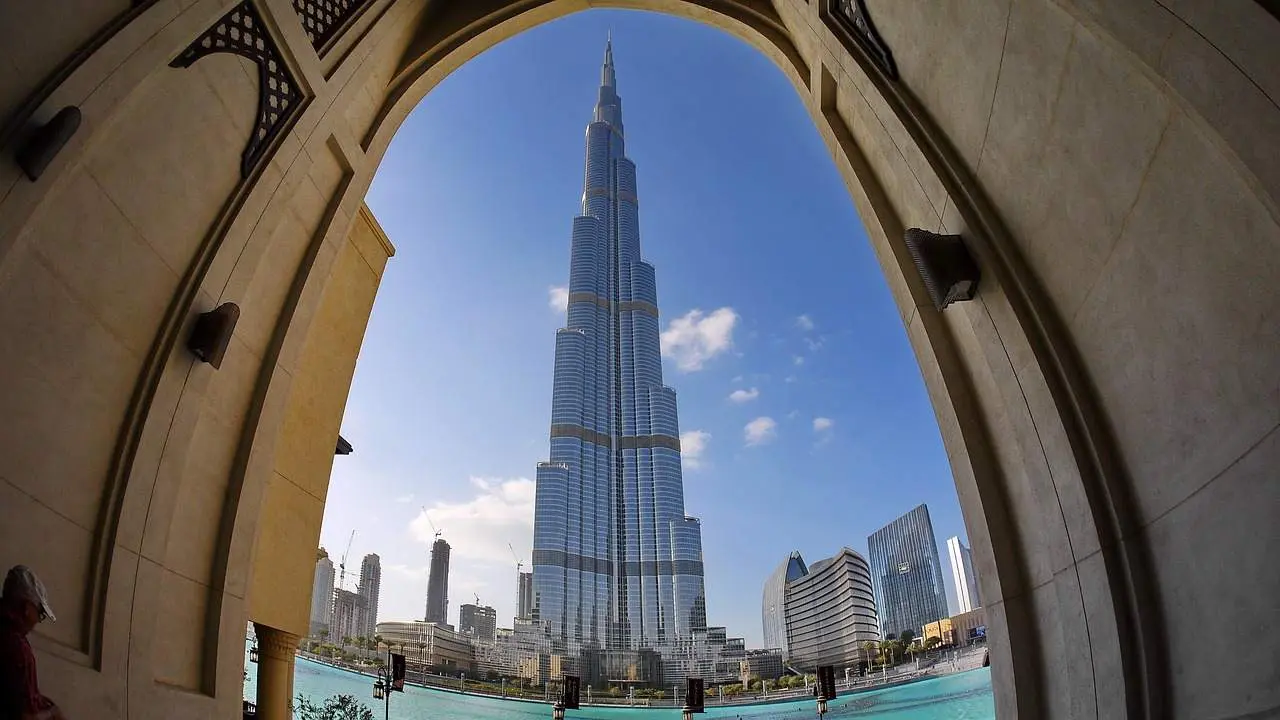 vastgoedgigant uit dubai kondigt plannen voor een token aan cryptobenelux