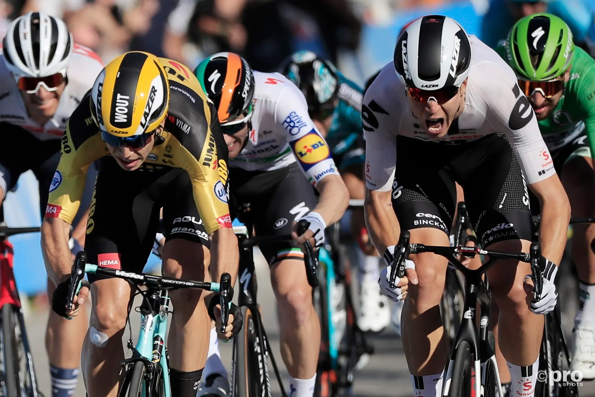 Dylan Groenewegen wins bunch sprint at Saudi Tour's stage 3