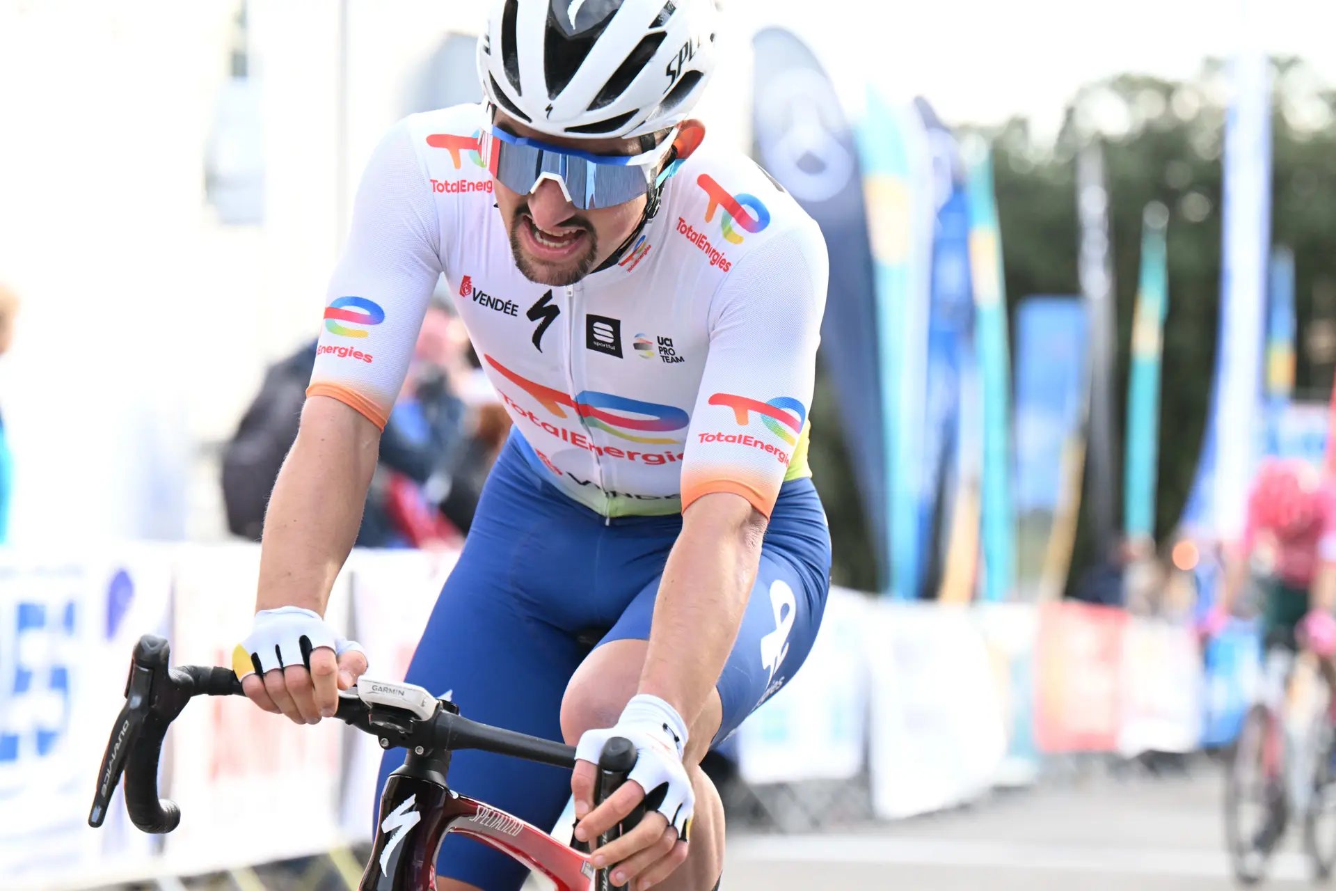 Mathieu Burgaudeau takes brilliant win at Paris-Nice's stage five with late attack