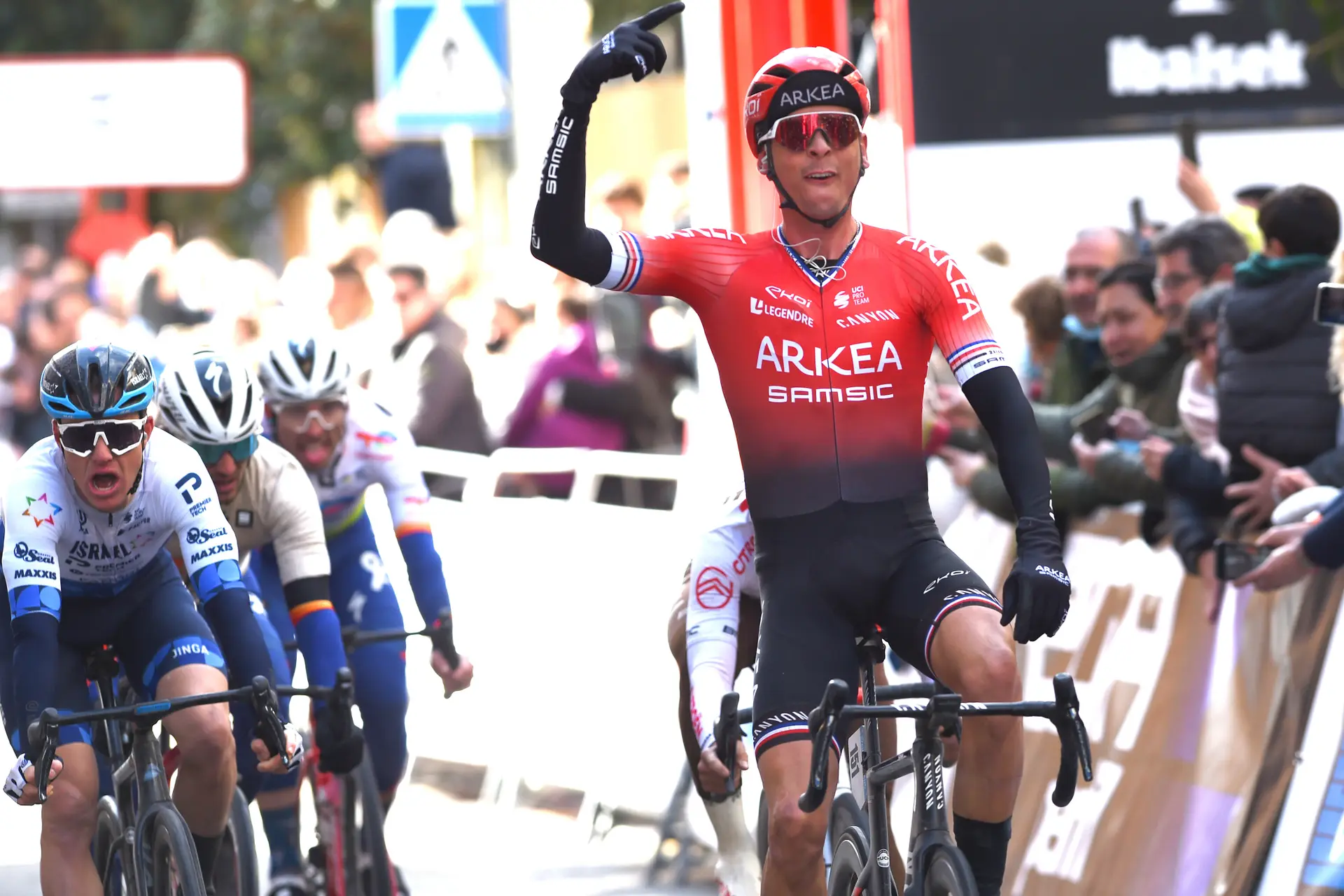Renovation with Warren Barguil priority, not Nairo Quintana for Arkéa Samsic