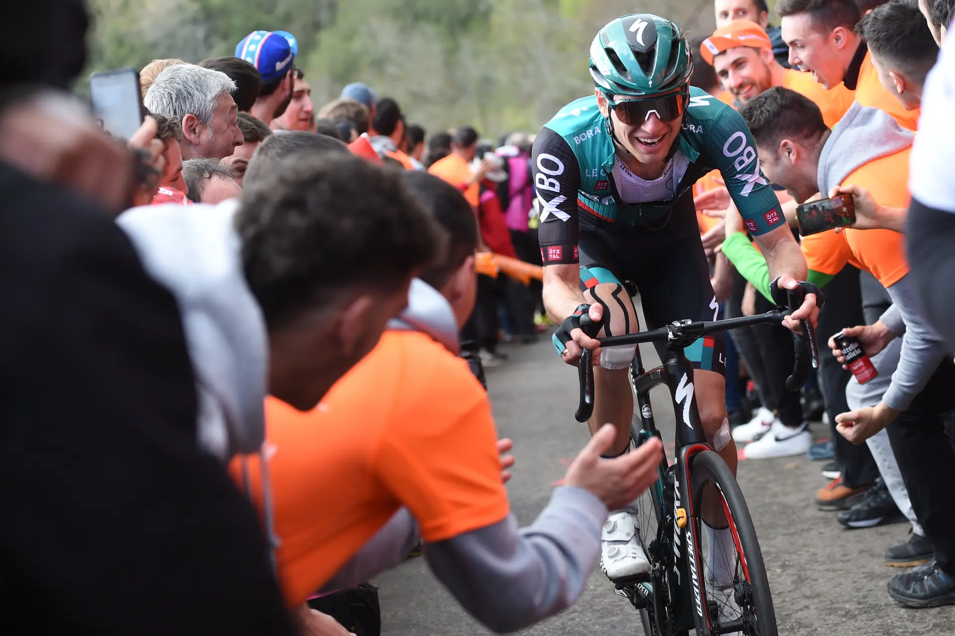 Aleksandr Vlasov wins Tour de Romandie after dominating win in final mountain time-trial