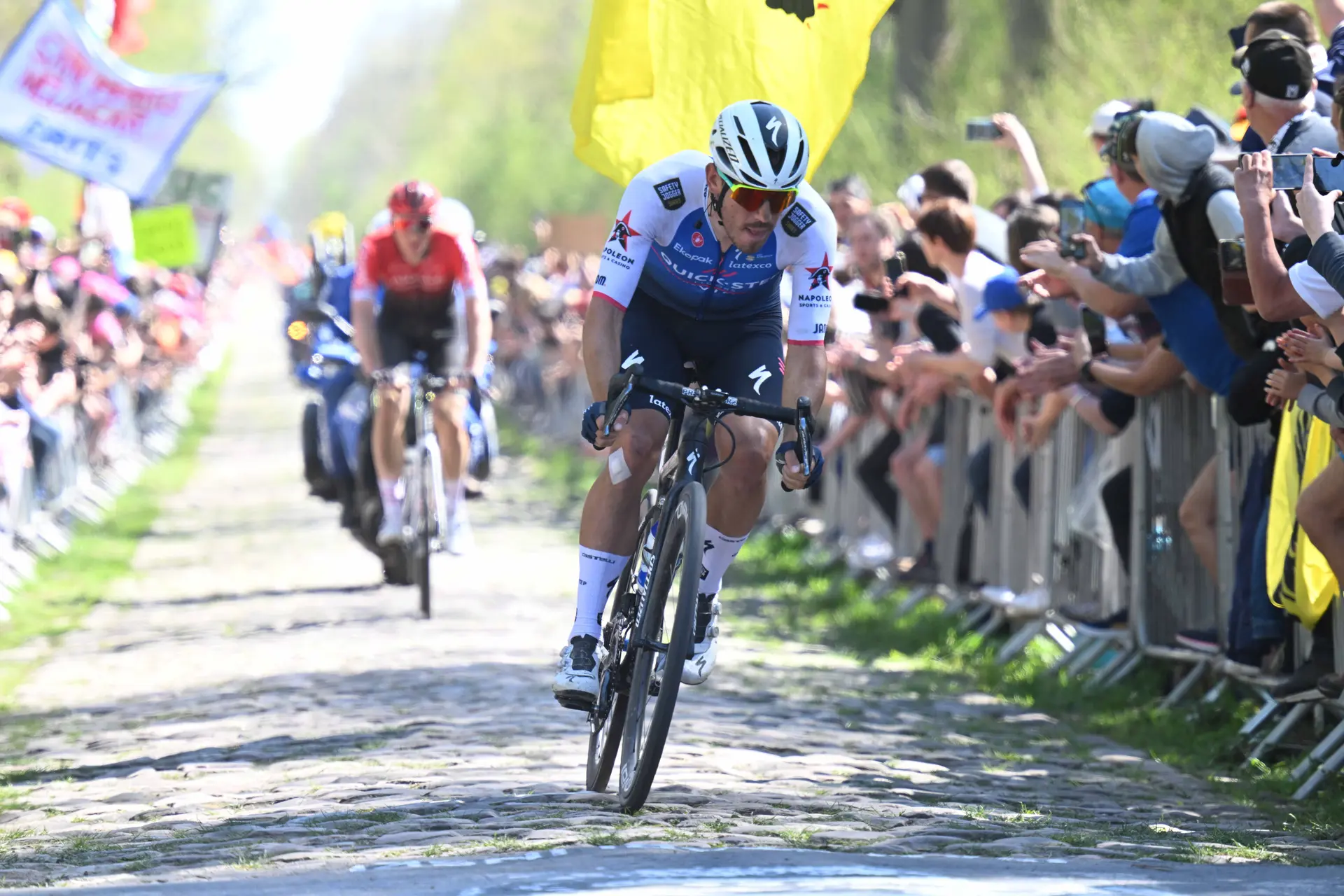 Bad luck derails Quick-Step's Paris-Roubaix, "there was nothing to be done" says Lampaert