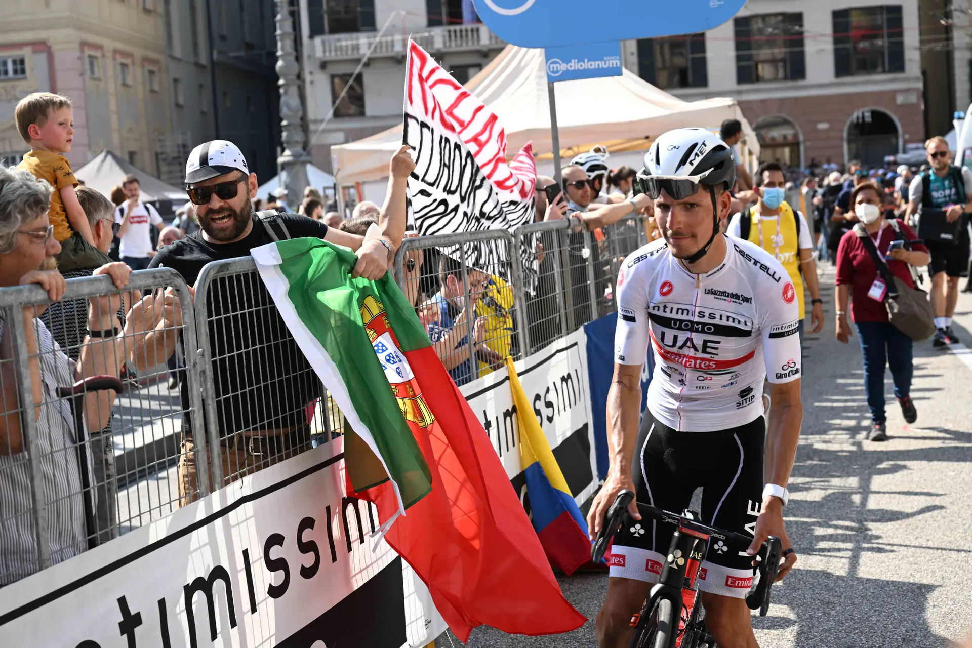 "There’s not really been a GC race" until now says João Almeida, excited for the mountains at the Giro d'Italia