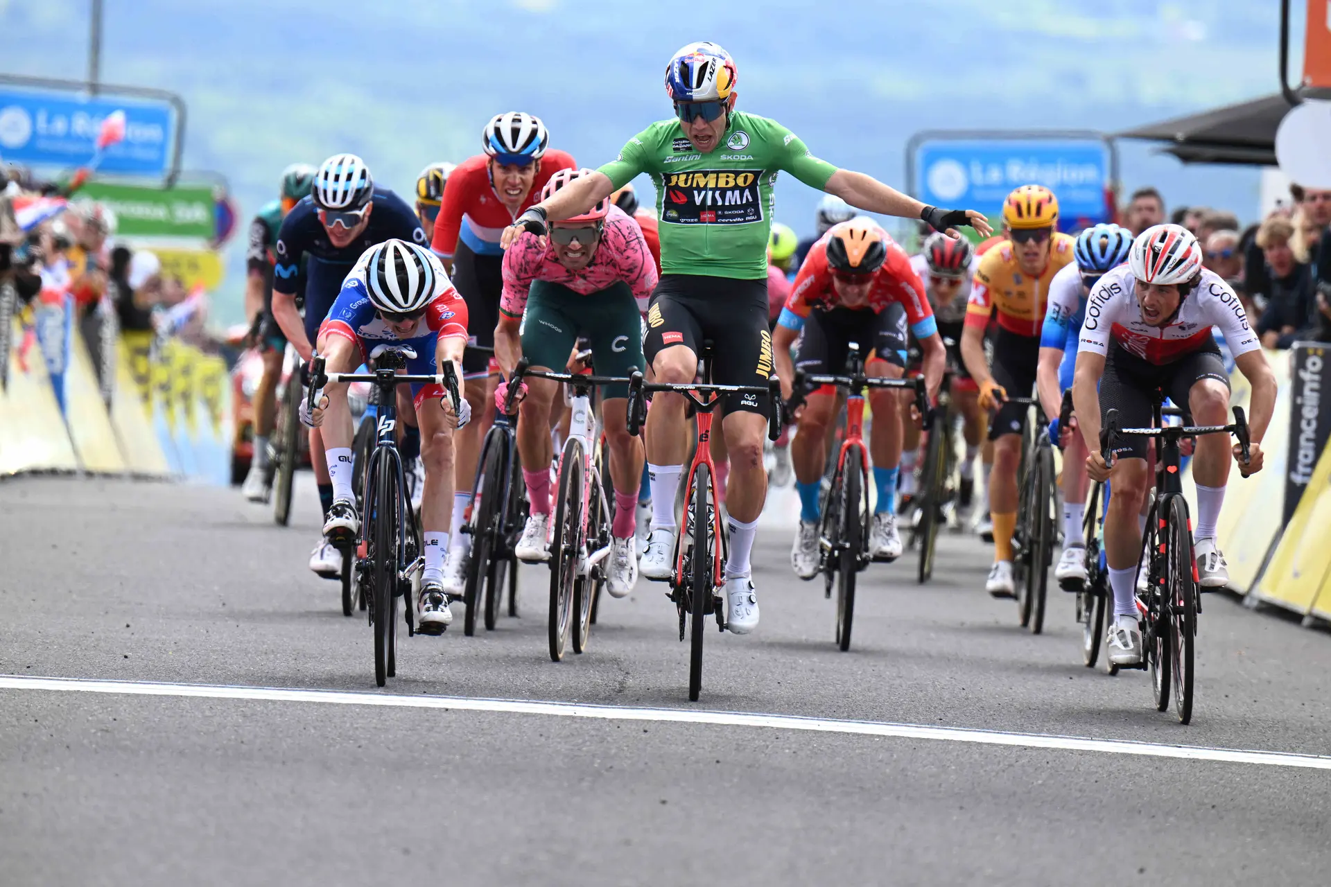 "A rookie mistake. I can't describe it any other way" - Wout van Aert