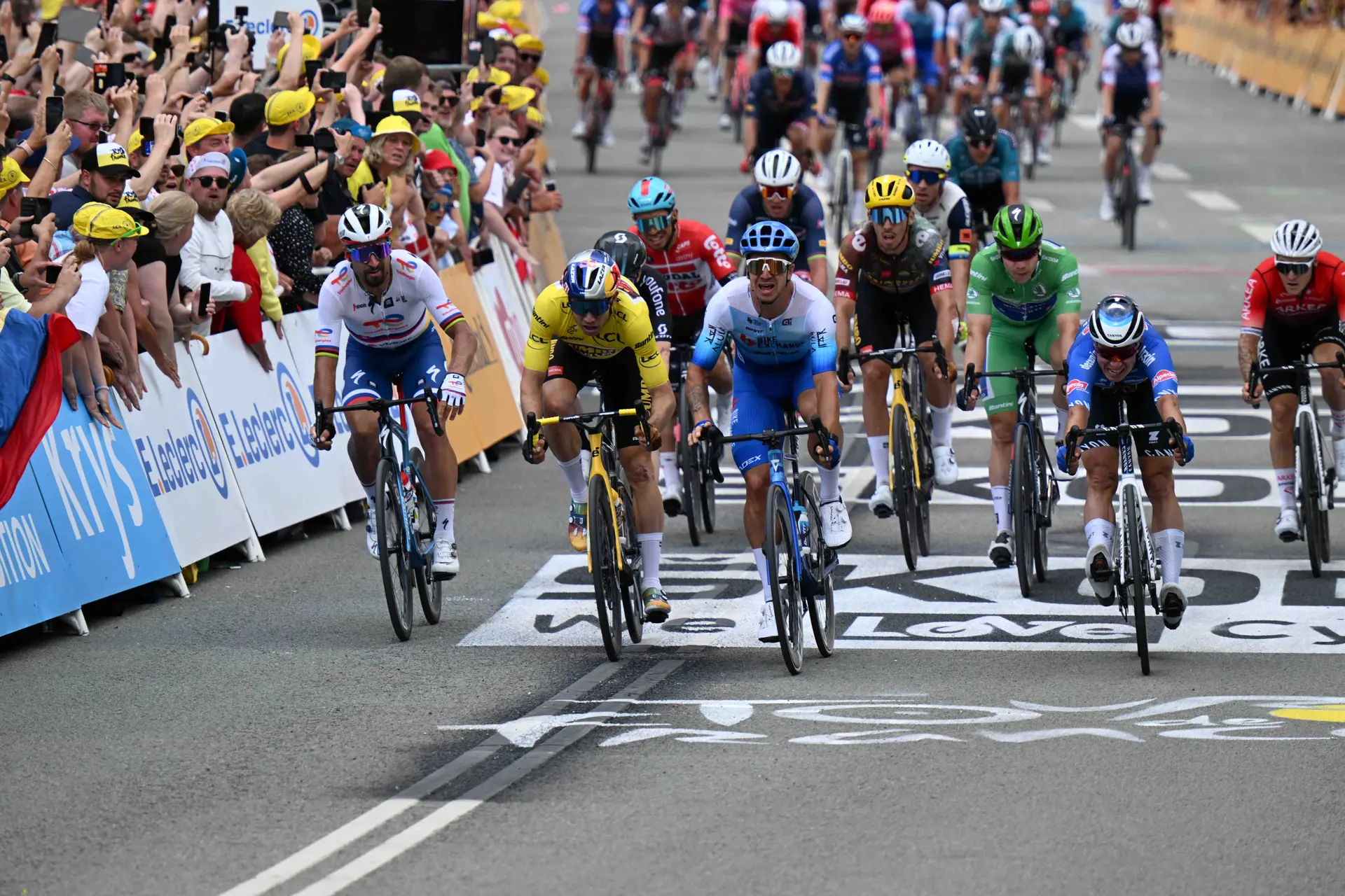 Wout van Aert second for the third time at the Tour de France - "You always have that feeling that you are losing. And now my feeling came true"