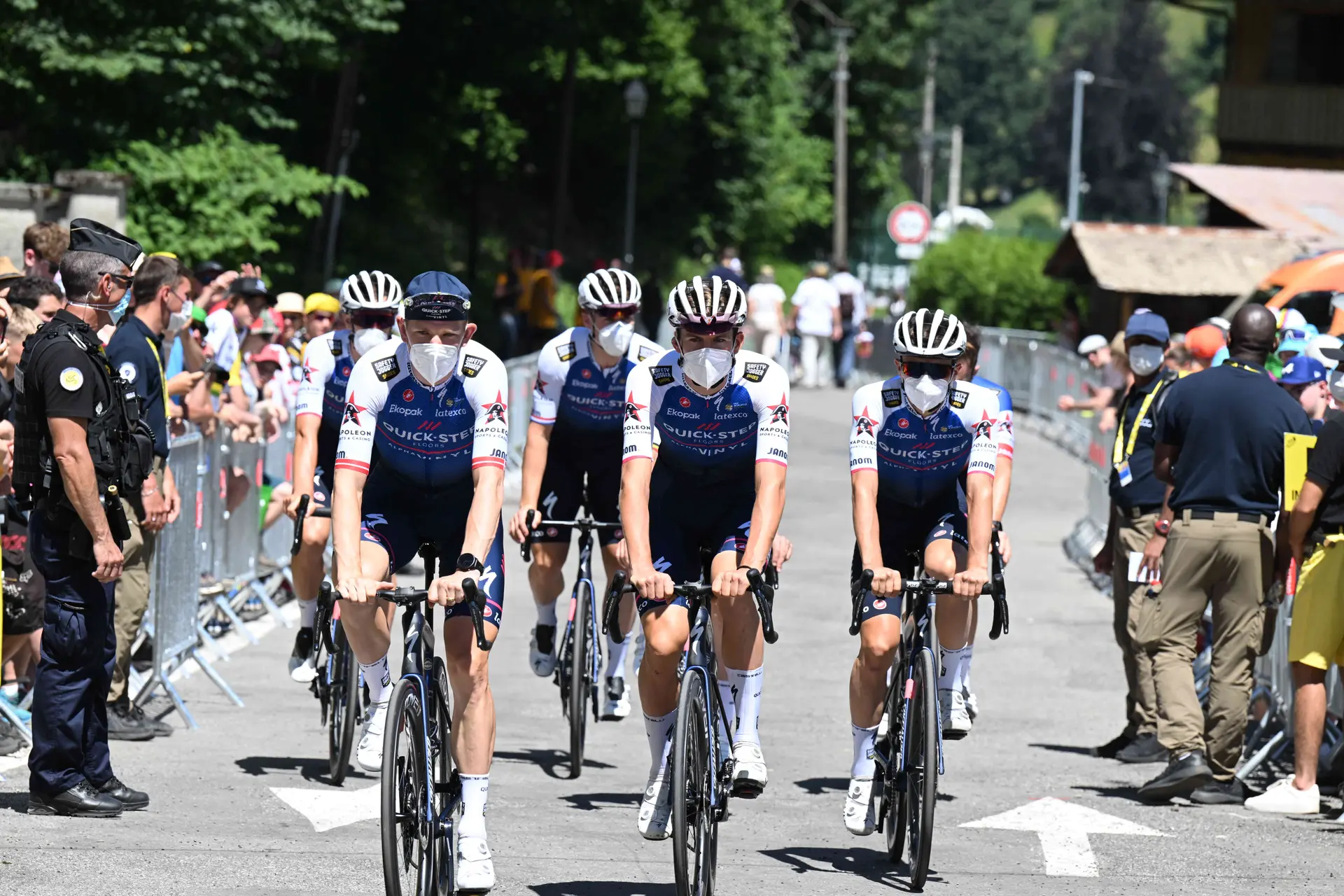 Casper Pedersen and Ramon Sinkeldam targets of Quick-Step eyeing second leadout