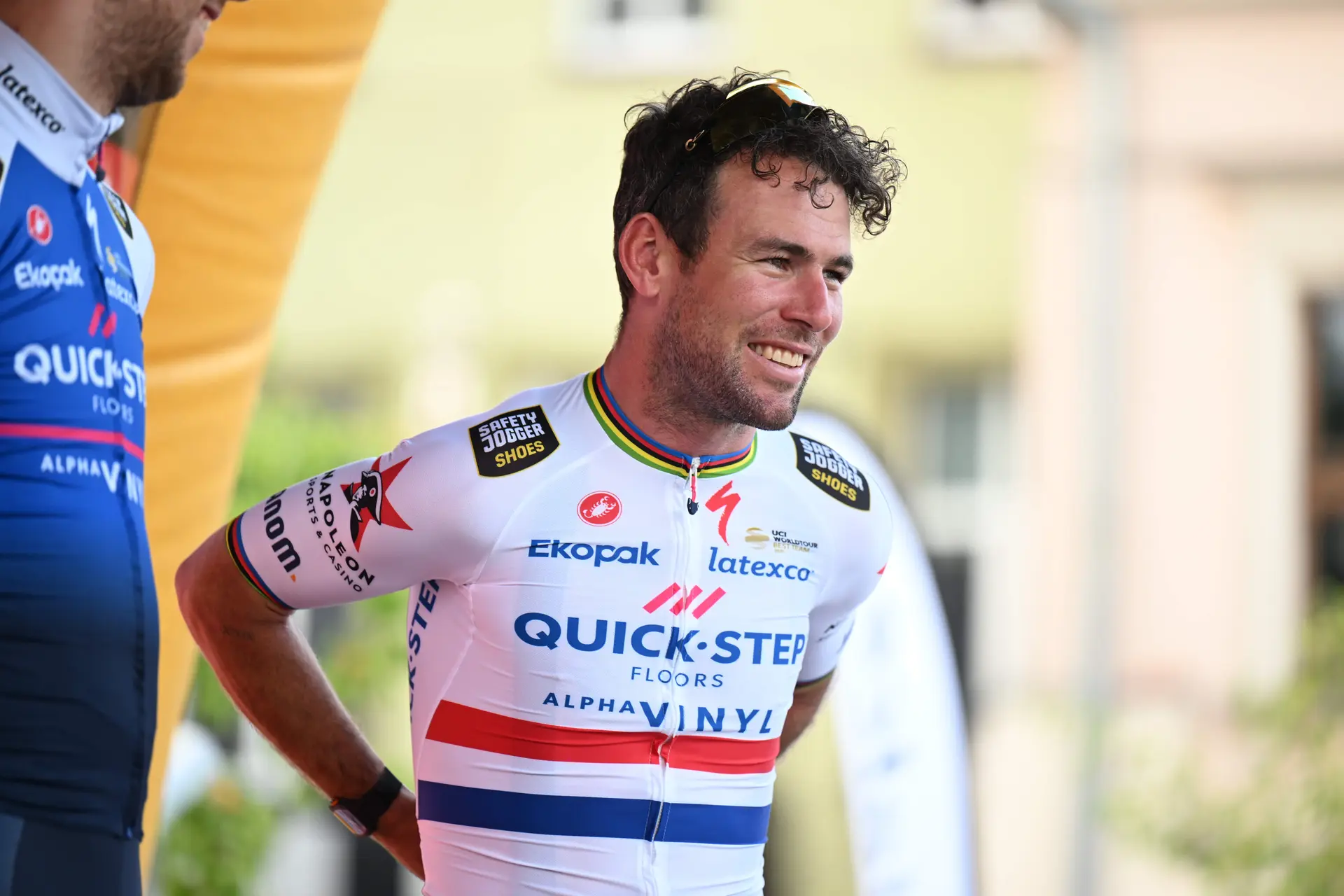 Mark Cavendish closer and closer to B&B Hotels-KTM and with full leadout