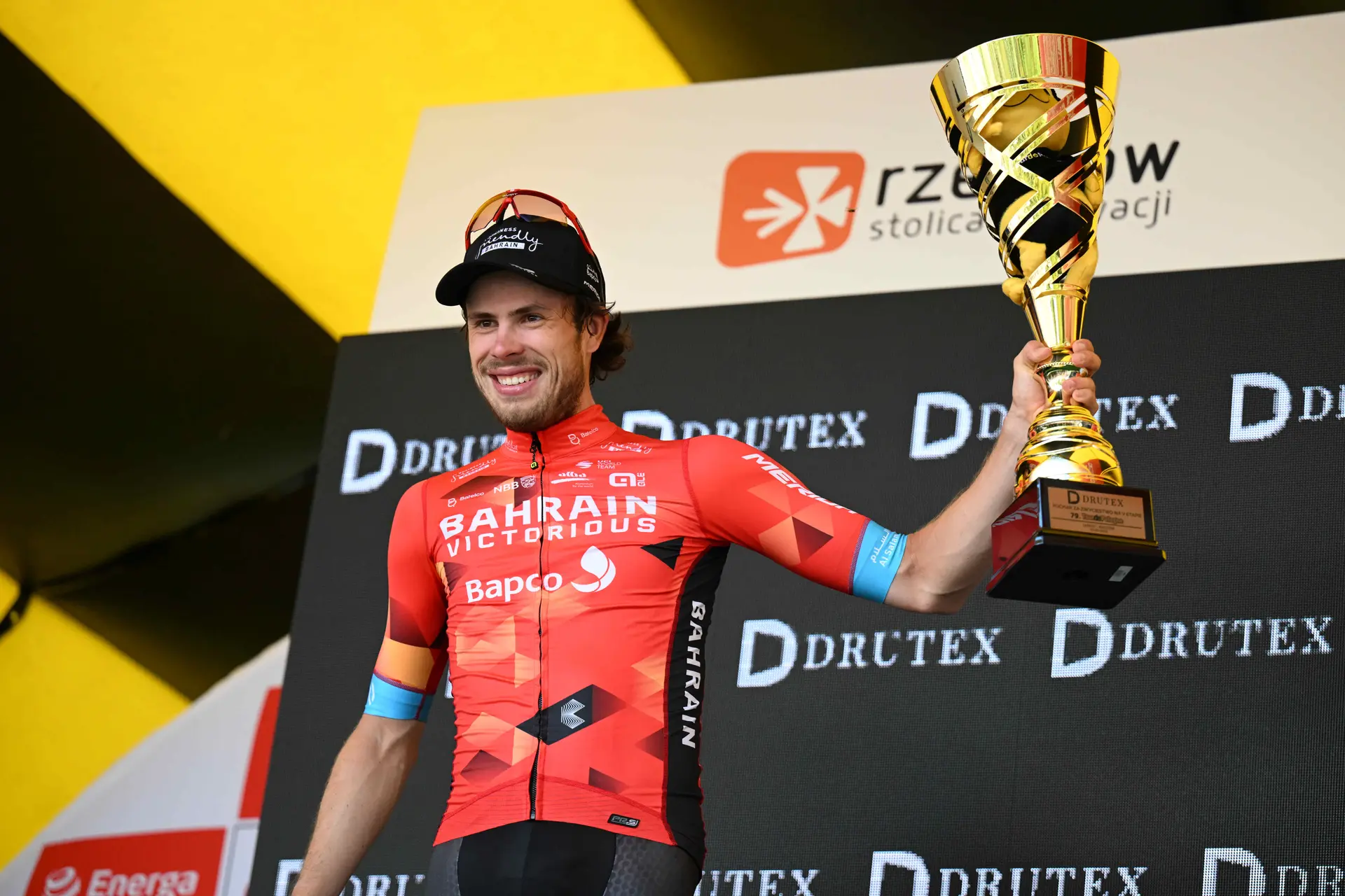 Phil Bauhaus almost lost hope for victory after crash - "A crash with a lot of impacts, so I didn't think I could win"