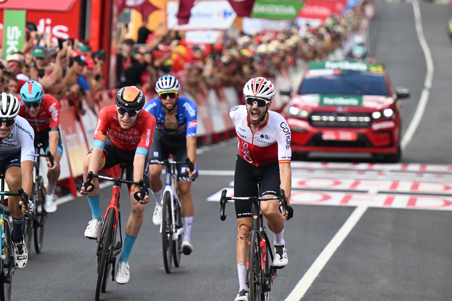 Vuelta a Espana: Jesús Herrada wins stage 7 as breakaway holds off peloton on hilly day