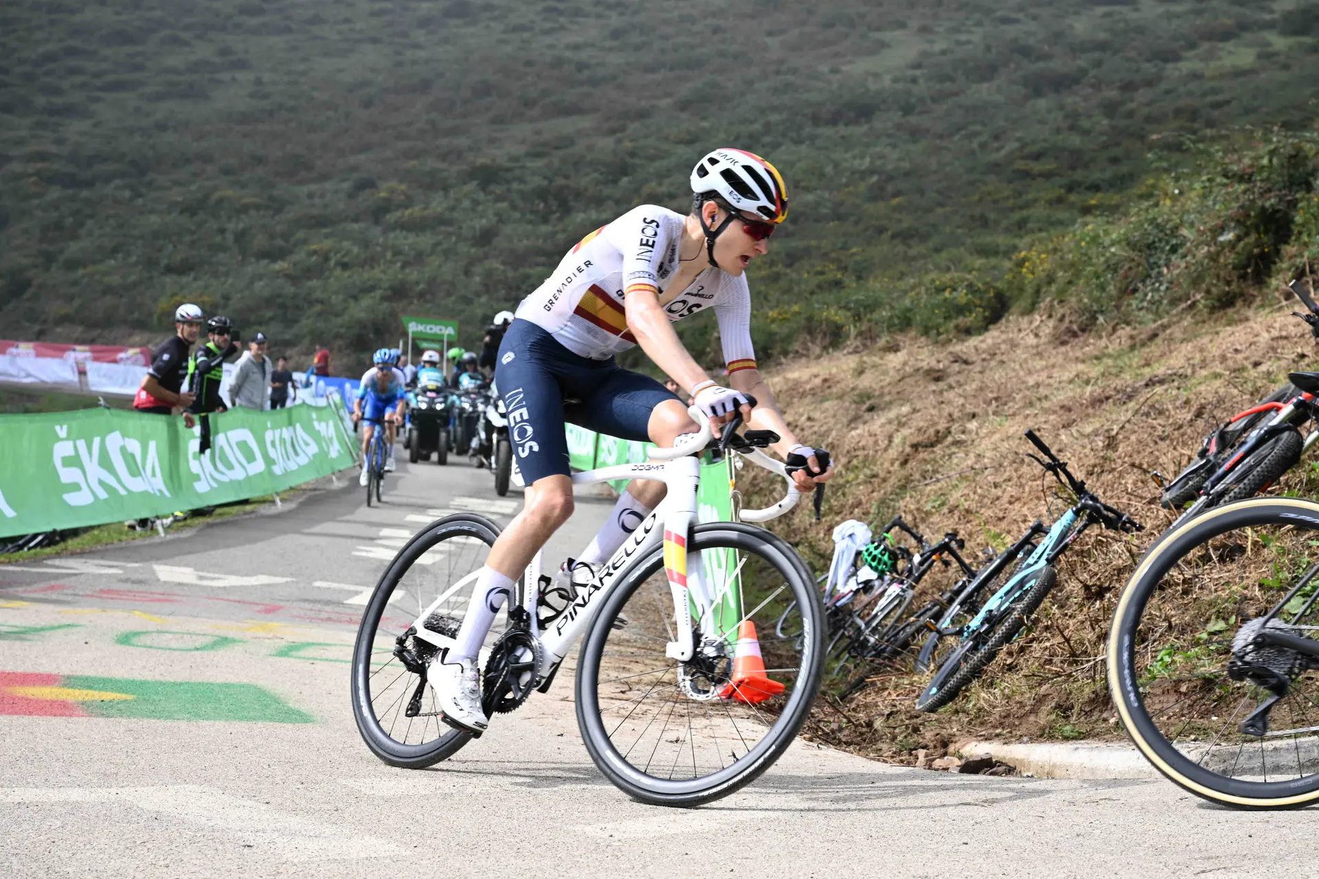 Carlos Rodríguez thrives on "crazy hard" summit finish at Vuelta as he takes up INEOS lead