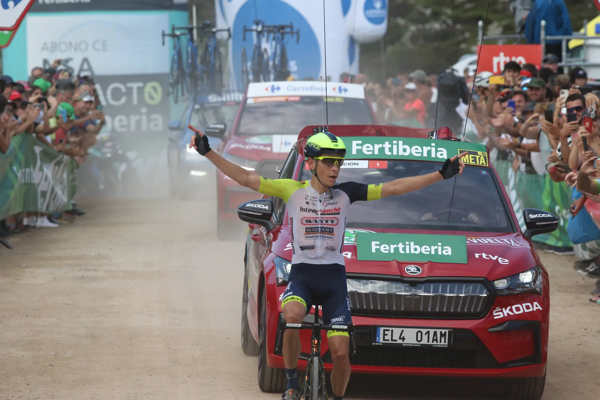 Louis Meintjes takes reserved stage win from breakaway in sombre, neutralised finale to stage 4 of Itzulia Basque Country