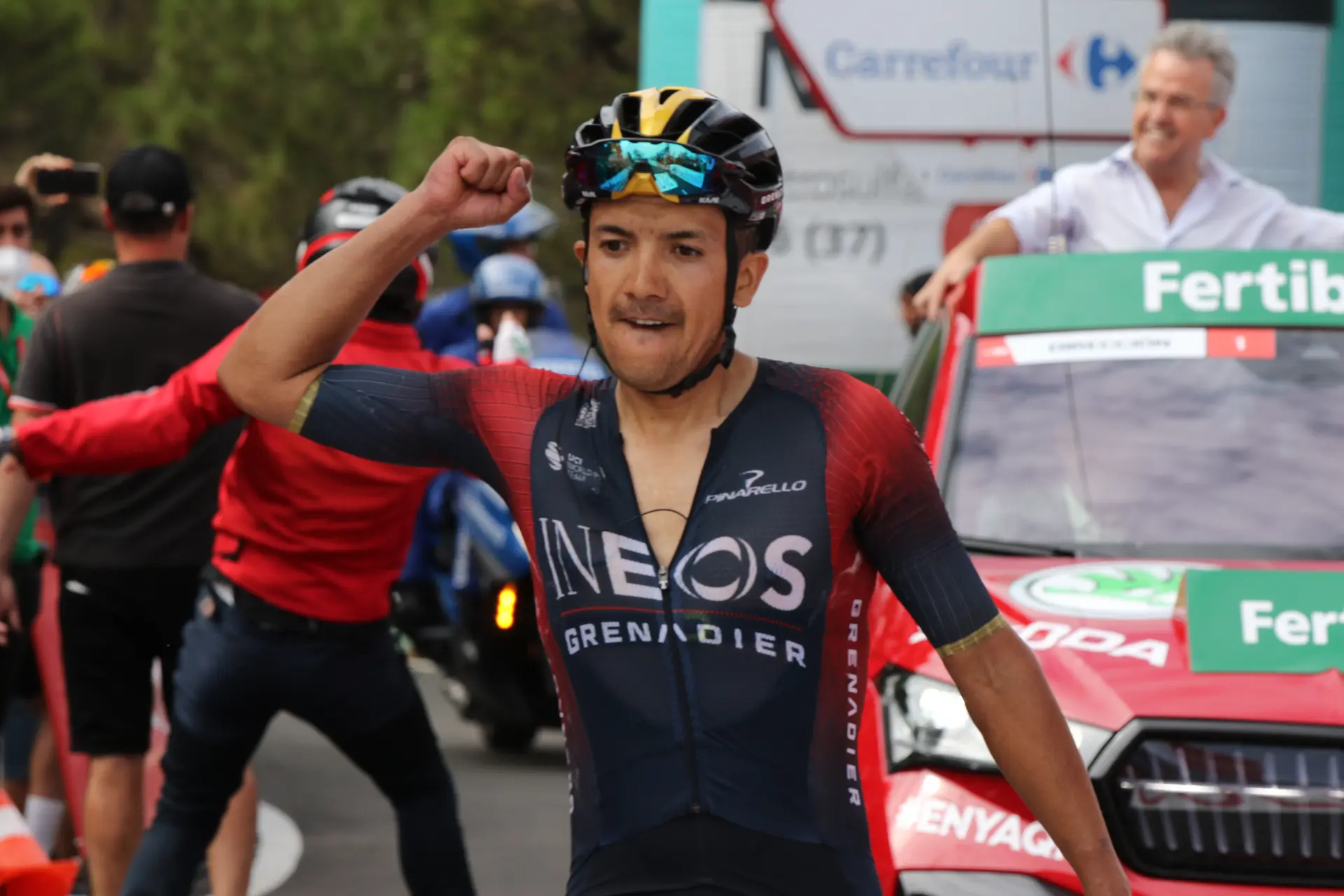 Vuelta a Espana: Evenepoel cracks and sheds time to Roglic and Mas as Richard Carapaz soars to dramatic win at Sierra de la Pandera