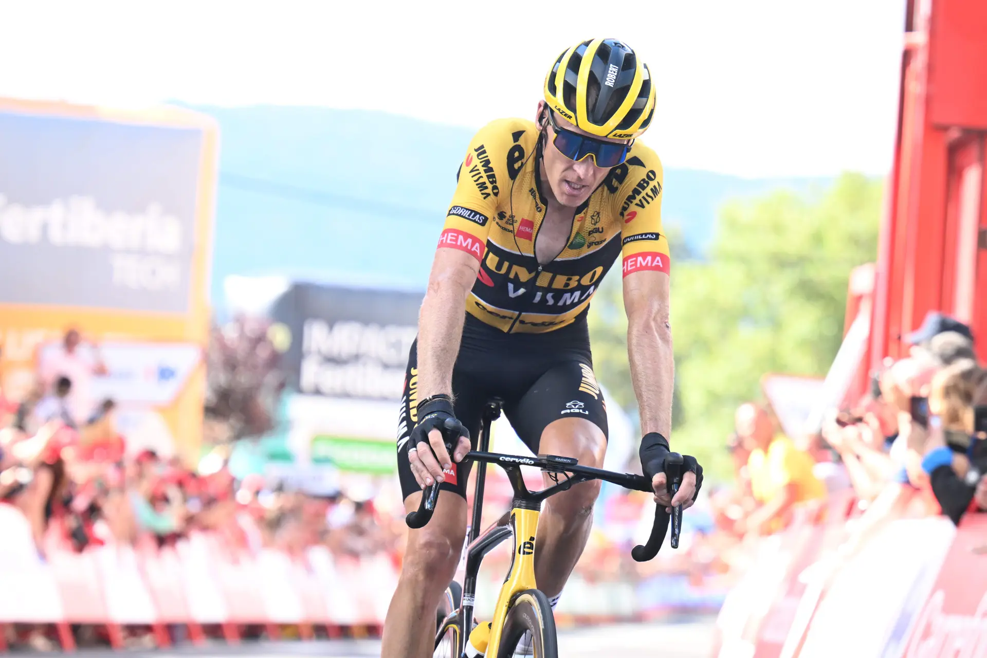 Robert Gesink not "the happiest man on the earth right now" after just missing out on career-defining win