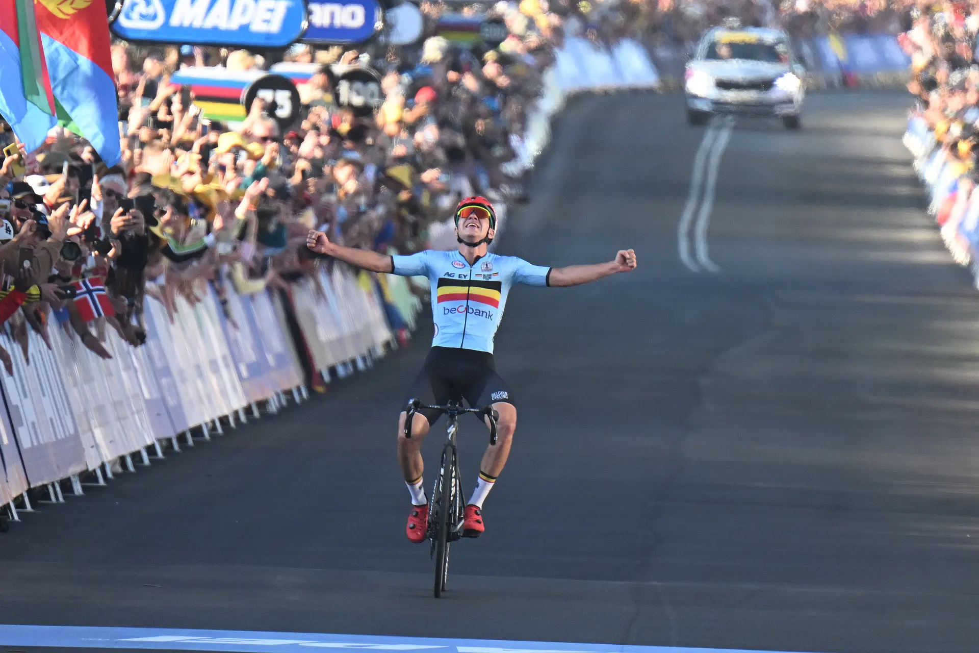 A bicicleta do Campeão do Mundo de 2022 de Remco Evenepoel estará à venda por cerca de 20000 euros