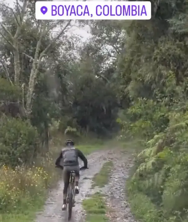 Video: With no contract for 2023 yet, Quintana trains MTB in the rainy Colombian mountains