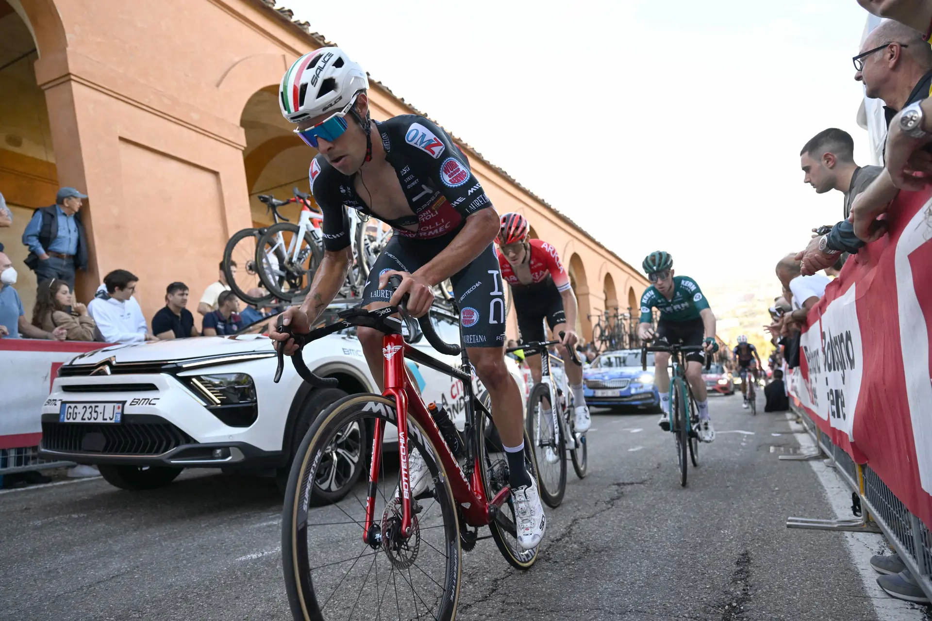 Social media hunt successful for Eduardo Sepulveda who stays in pro cycling - "I didn't want to think about retiring"