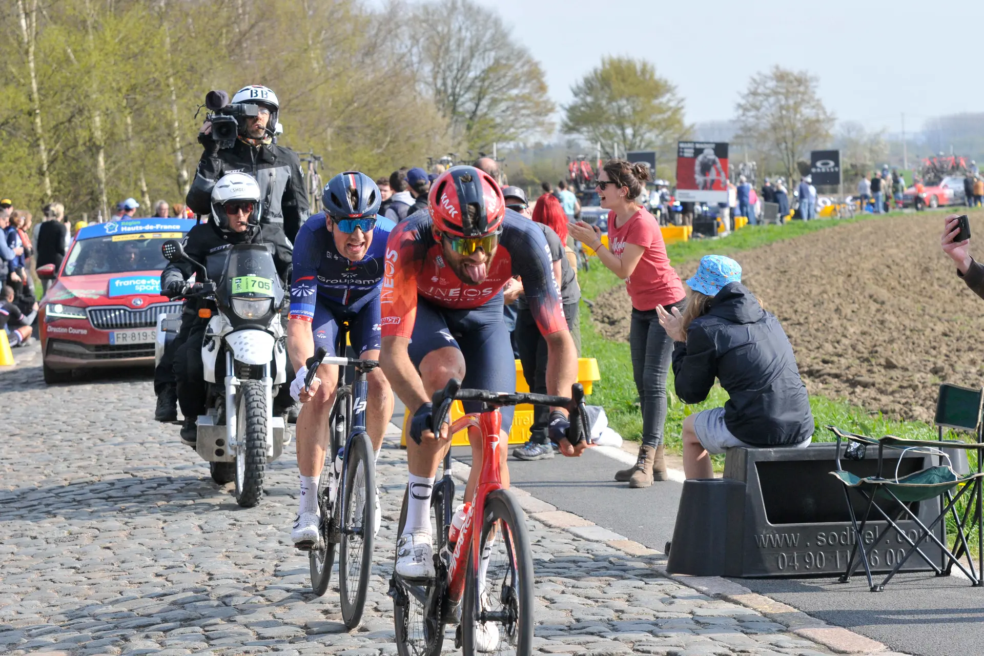 Filippo Ganna considera o Paris-Roubaix uma corrida à parte dentro do mundo do ciclismo: "É um desporto diferente"