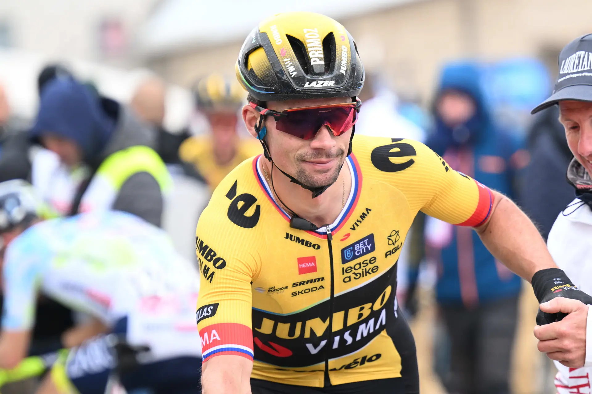 Jumbo-Visma DS after Primoz Roglic's great performance on stage 18: "We can look forward to tomorrow with great confidence”