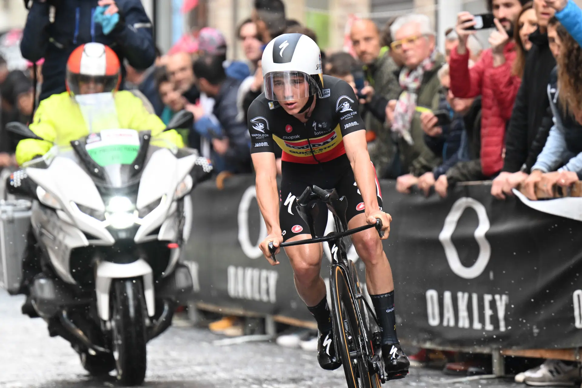 Giro d'Italia: Remco Evenepoel wins stage 9 time-trial but fails to create meaningful differences
