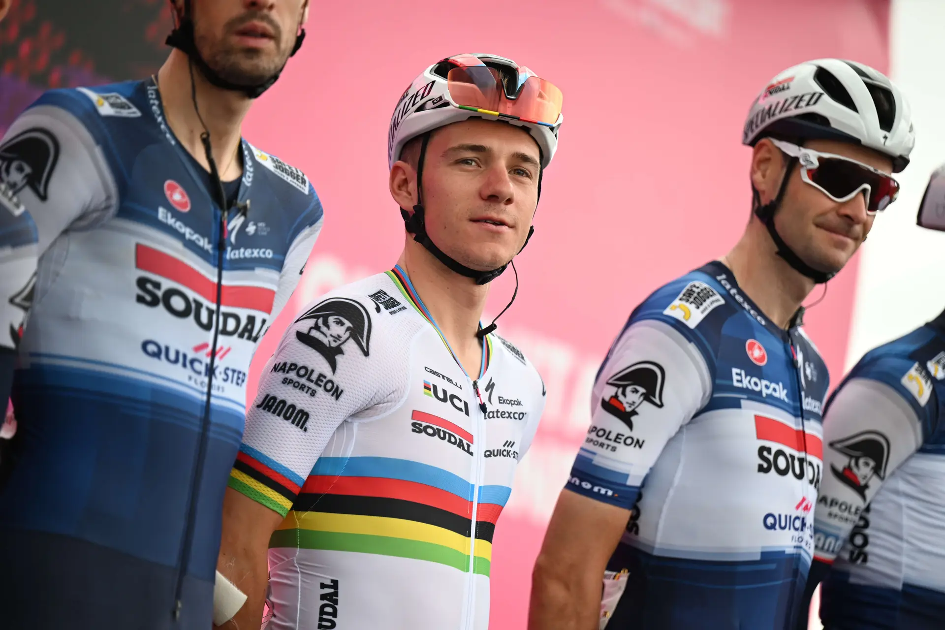 Louis Vervaeke farto das críticas sobre o apoio a Remco Evenepoel: "Foi exatamente o mesmo no ano passado".