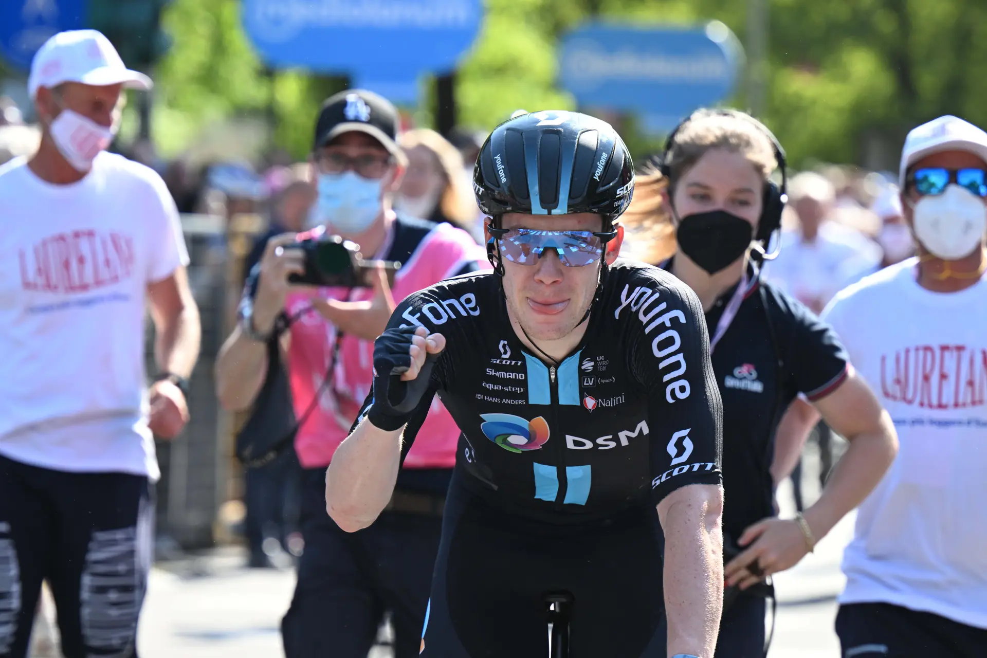 Alberto Dainese tira a vitória a Filippo Ganna na linha de meta e vence a 19ª etapa da Volta à Espanha
