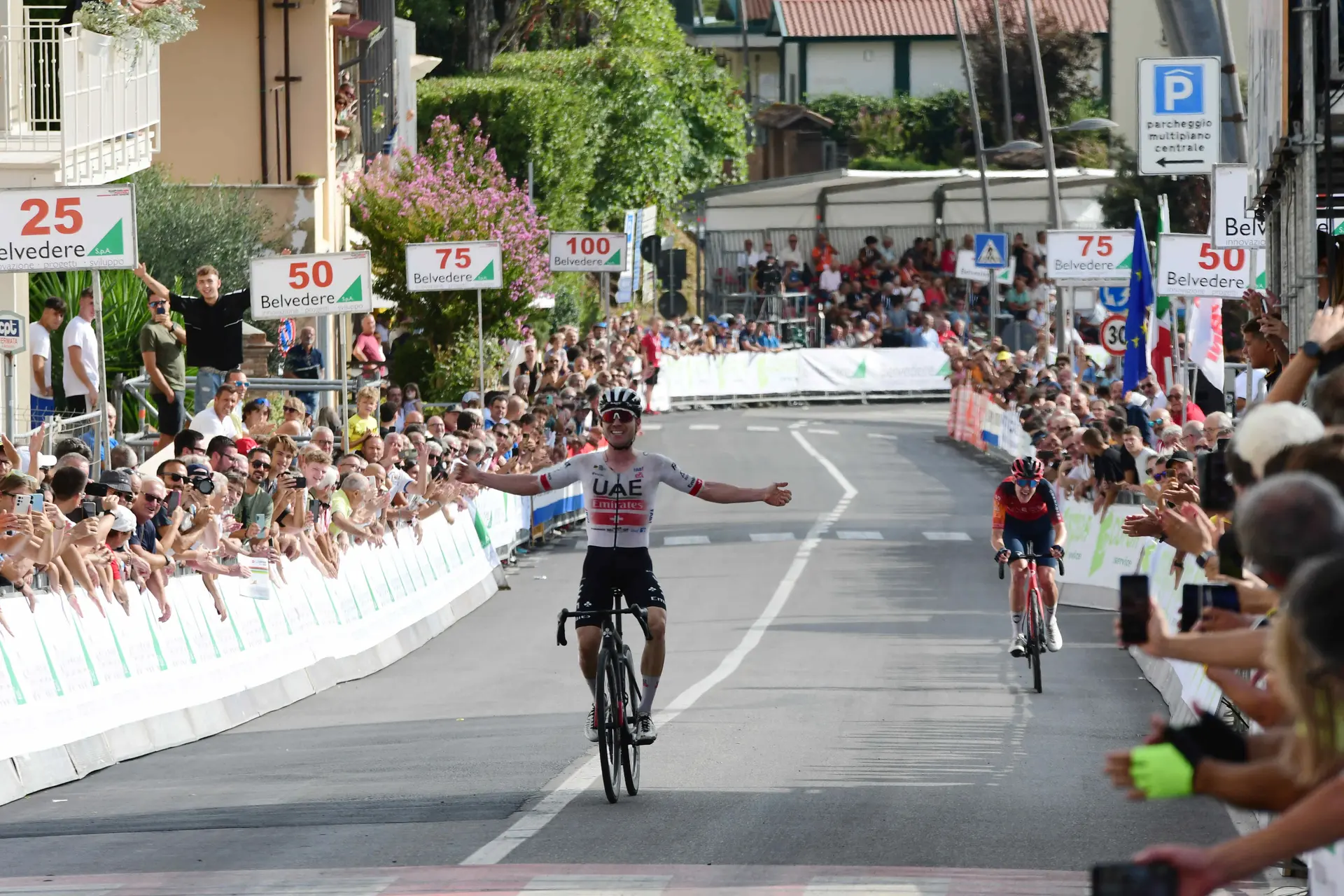 Marc Hirschi vence a geral na Volta ao Luxemburgo: "Tinha uma equipa muito forte comigo que fez um trabalho fantástico para manter o Healy sob controlo"
