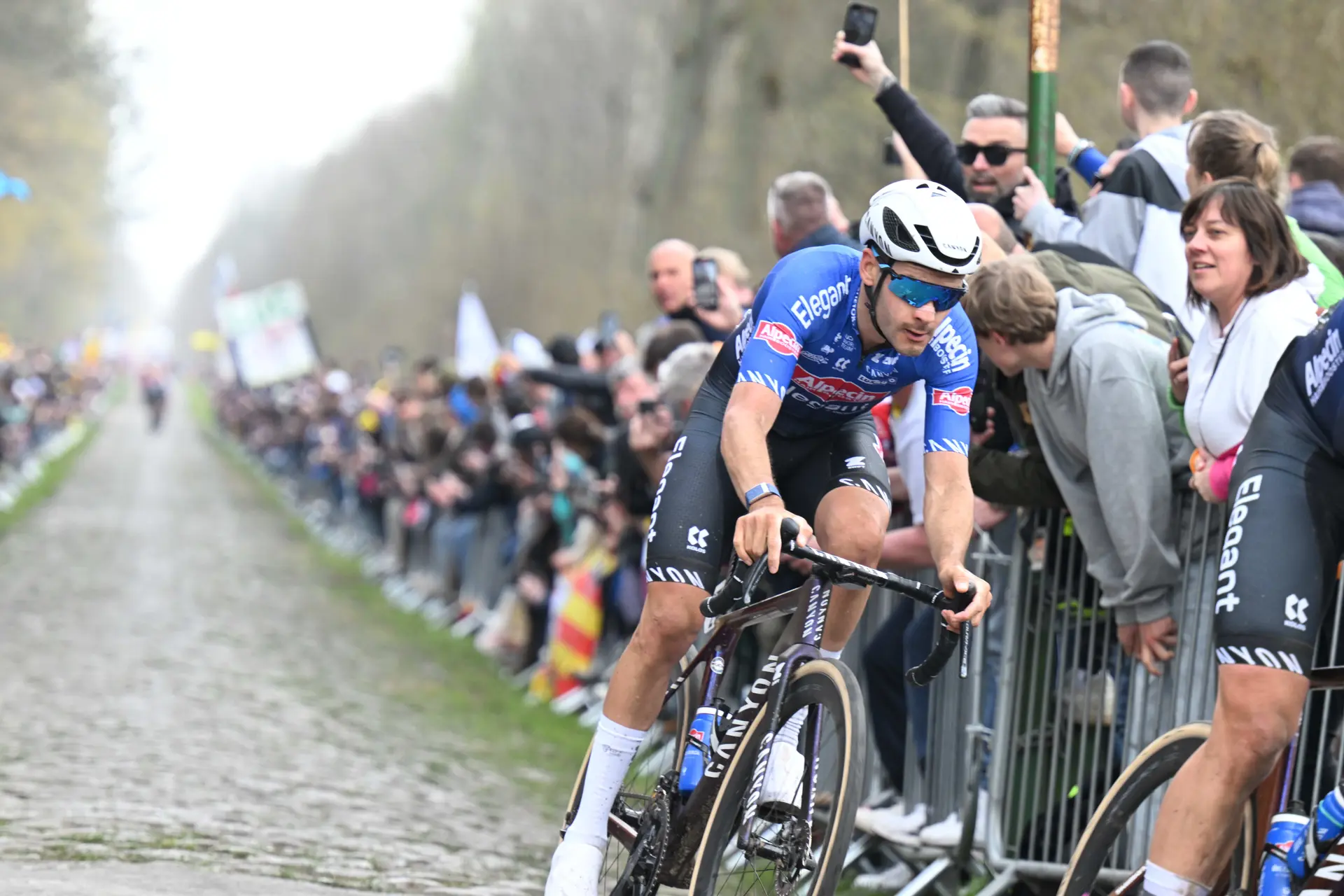 Gianni Vermeersch espera desesperadamente poder estrear-se na Volta a França em 2024: "Certamente completará a minha carreira"