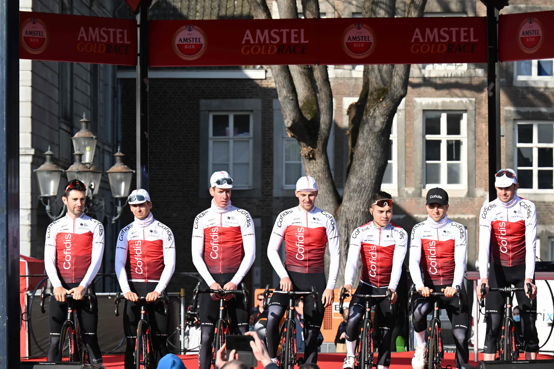 A carreira de Jelle Wallays chega ao fim quando o duplo campeão do Paris-Tours não consegue encontrar uma nova equipa