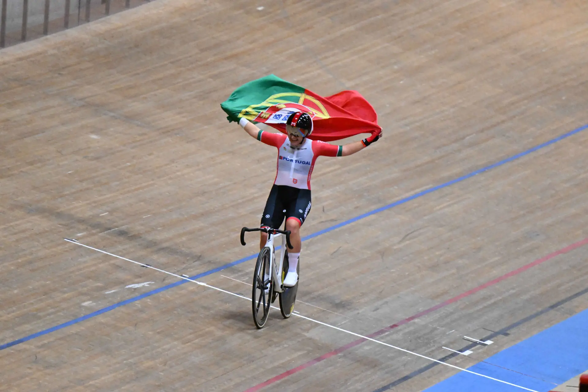 Tata Martins dá o salto e é confirmada na Canyon//SRAM até 2026