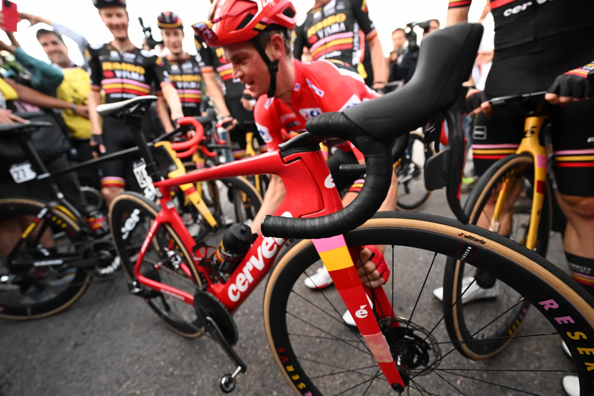 ANTEVISÃO | Vuelta Ciclista a la Region de Murcia 2024 - Hayter, De Lie e Kuss encabeçam a interessante batalha nas estradas espanholas