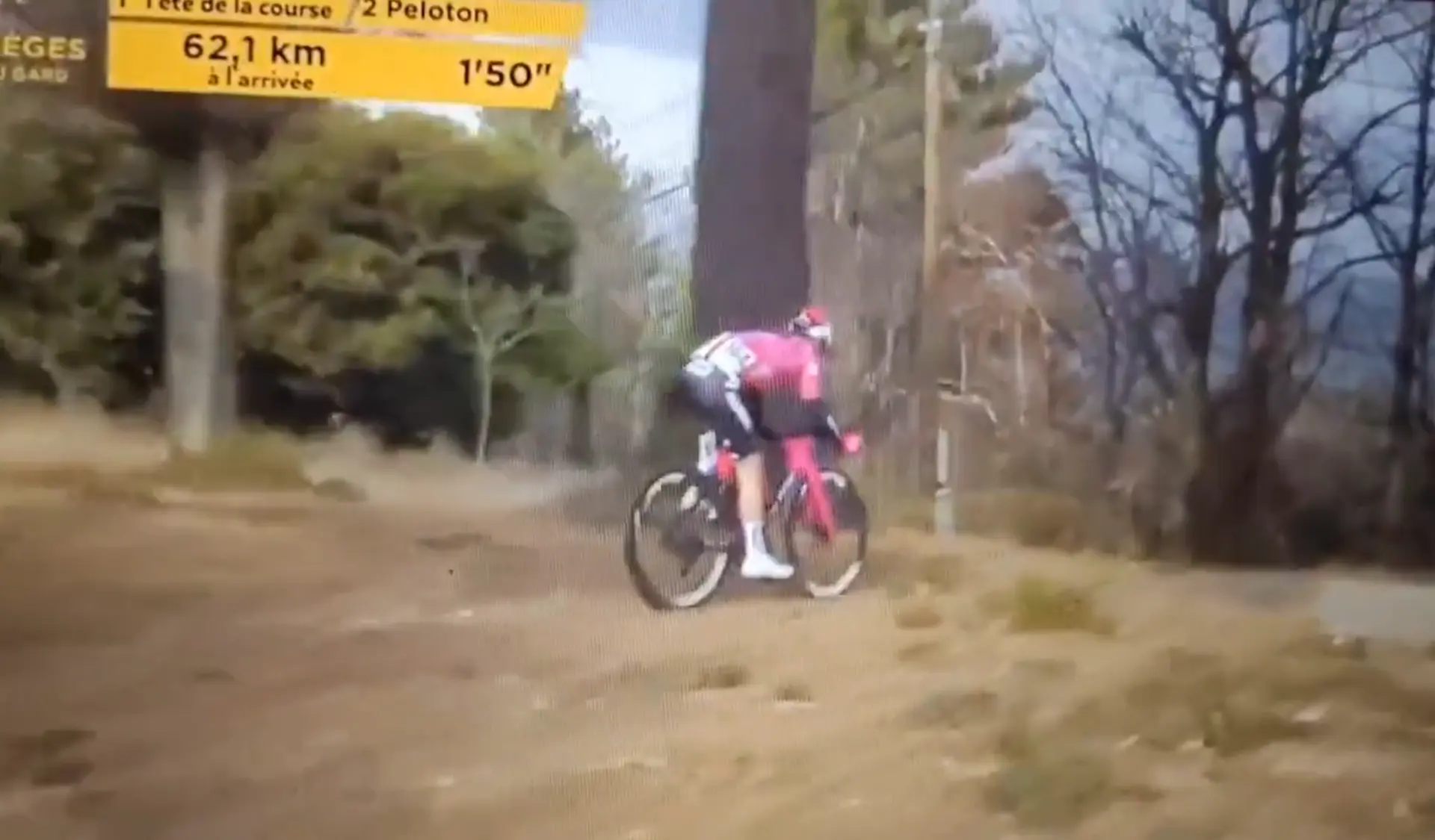 VÍDEO: Maximilien Juillard "dá uma de Lance Armstrong" na Etoile de Besseges