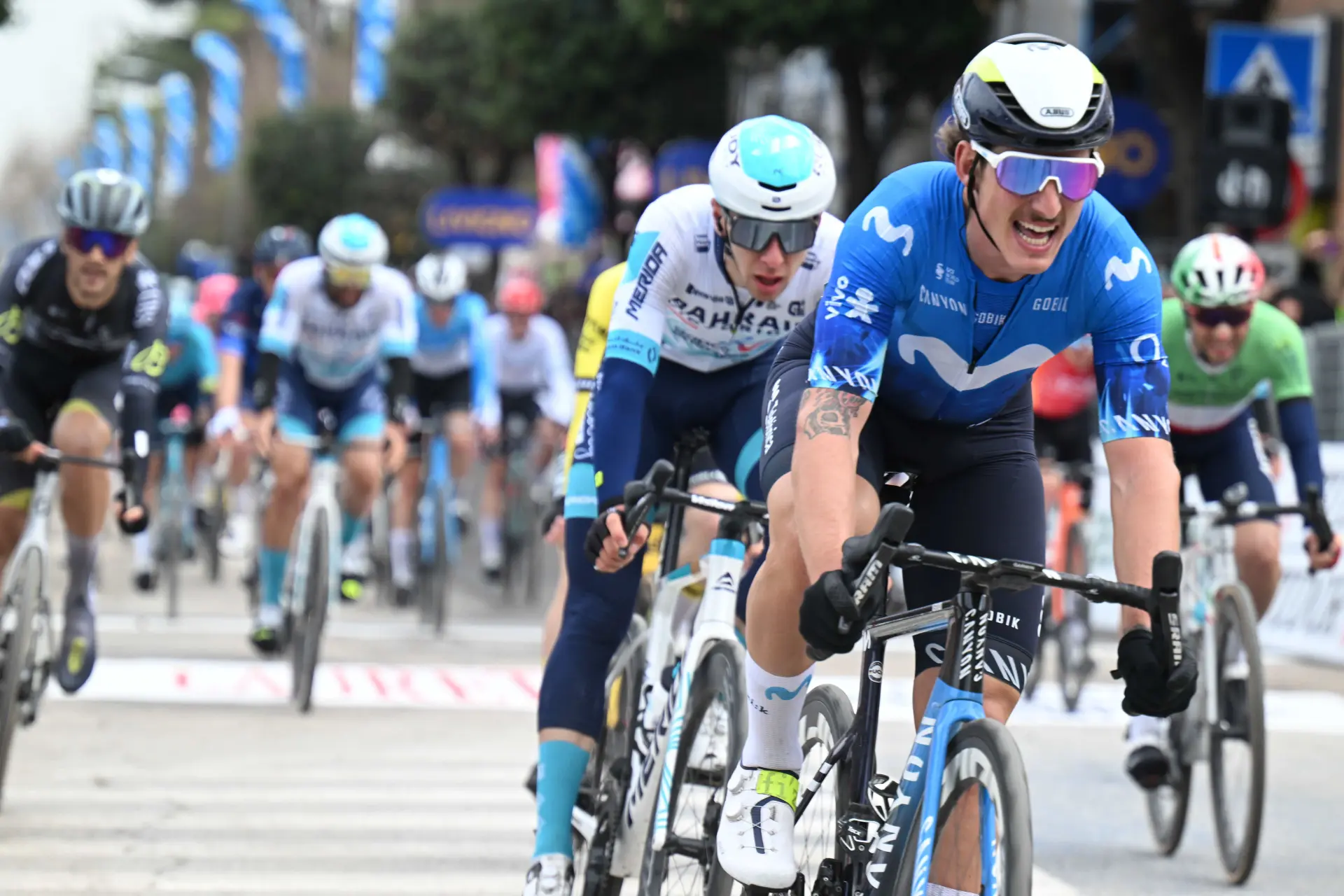 Iván Garcia Cortina explica o incidente com Wout Poels na Catalunha: "Toquei no guiador dele a uma velocidade de 65 quilómetros por hora"