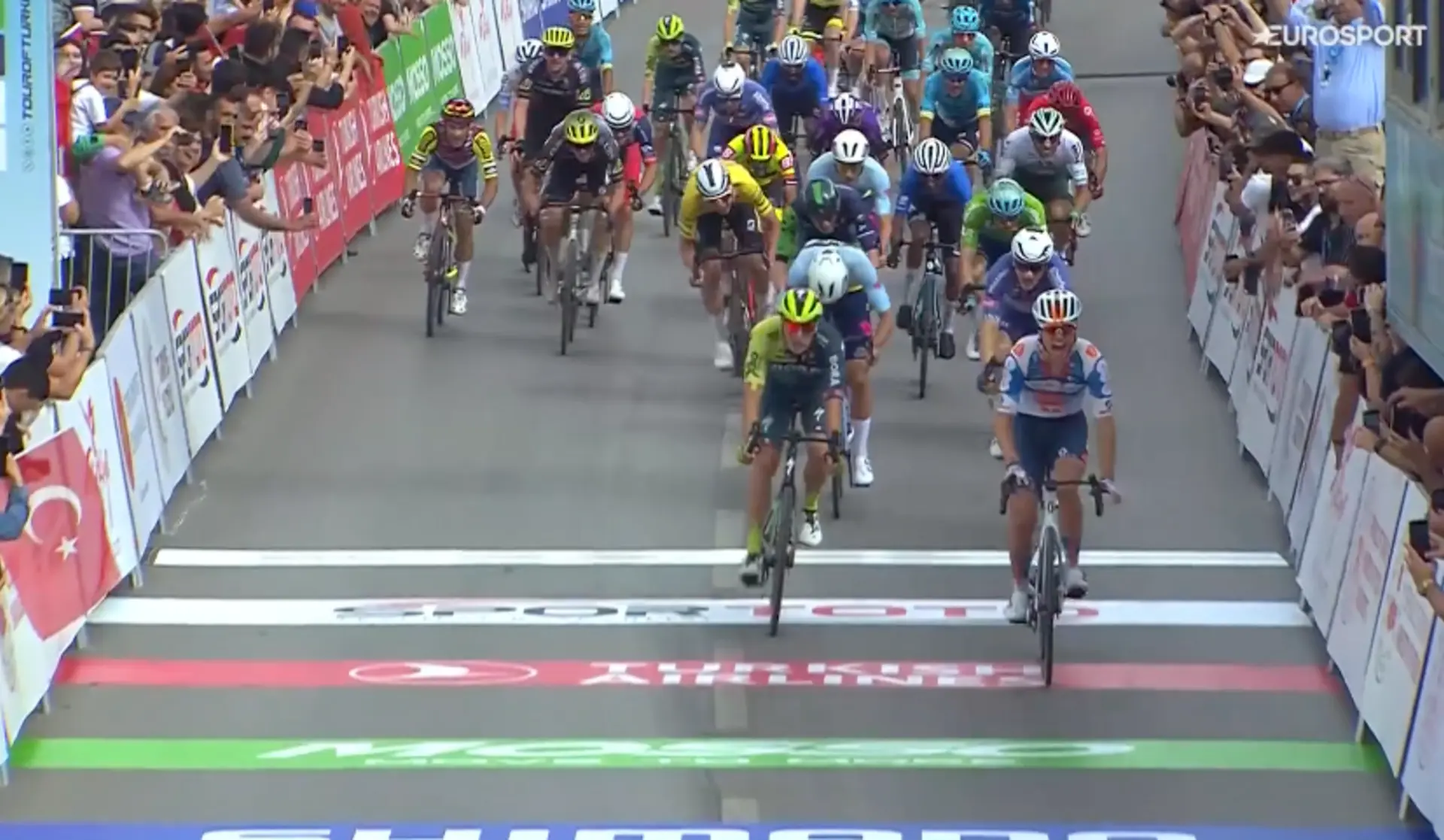 Tobias Lund Andresen powers to victory in thrillingly messy finale to stage 4 of 2024 Tour of Turkey