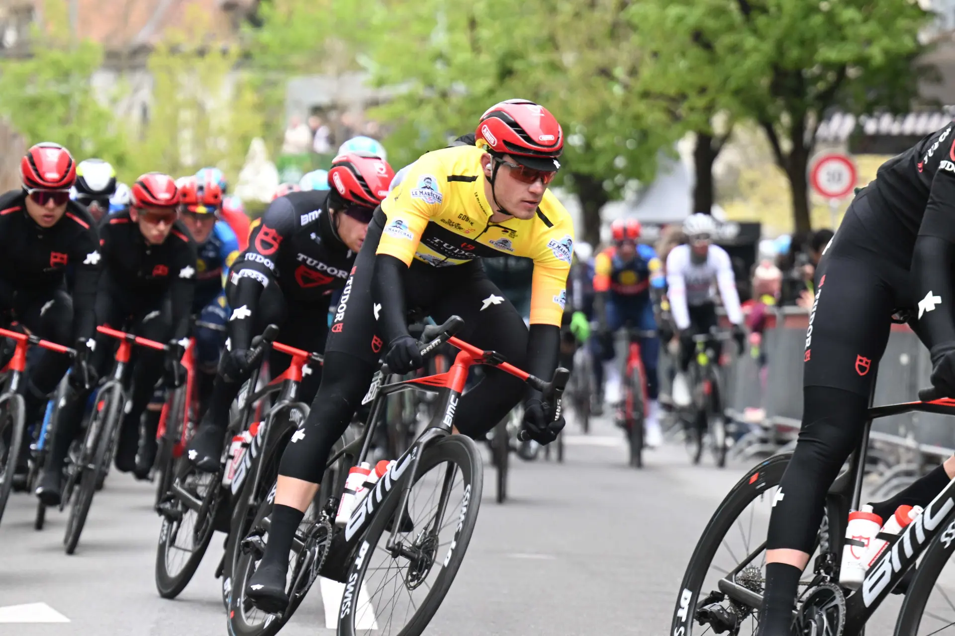 Medical Report and withdrawals Tour de Romandie 2024 | Update stage 2: After shocking yellow jersey, former race leader Maikel Zijlaard forced to abandon