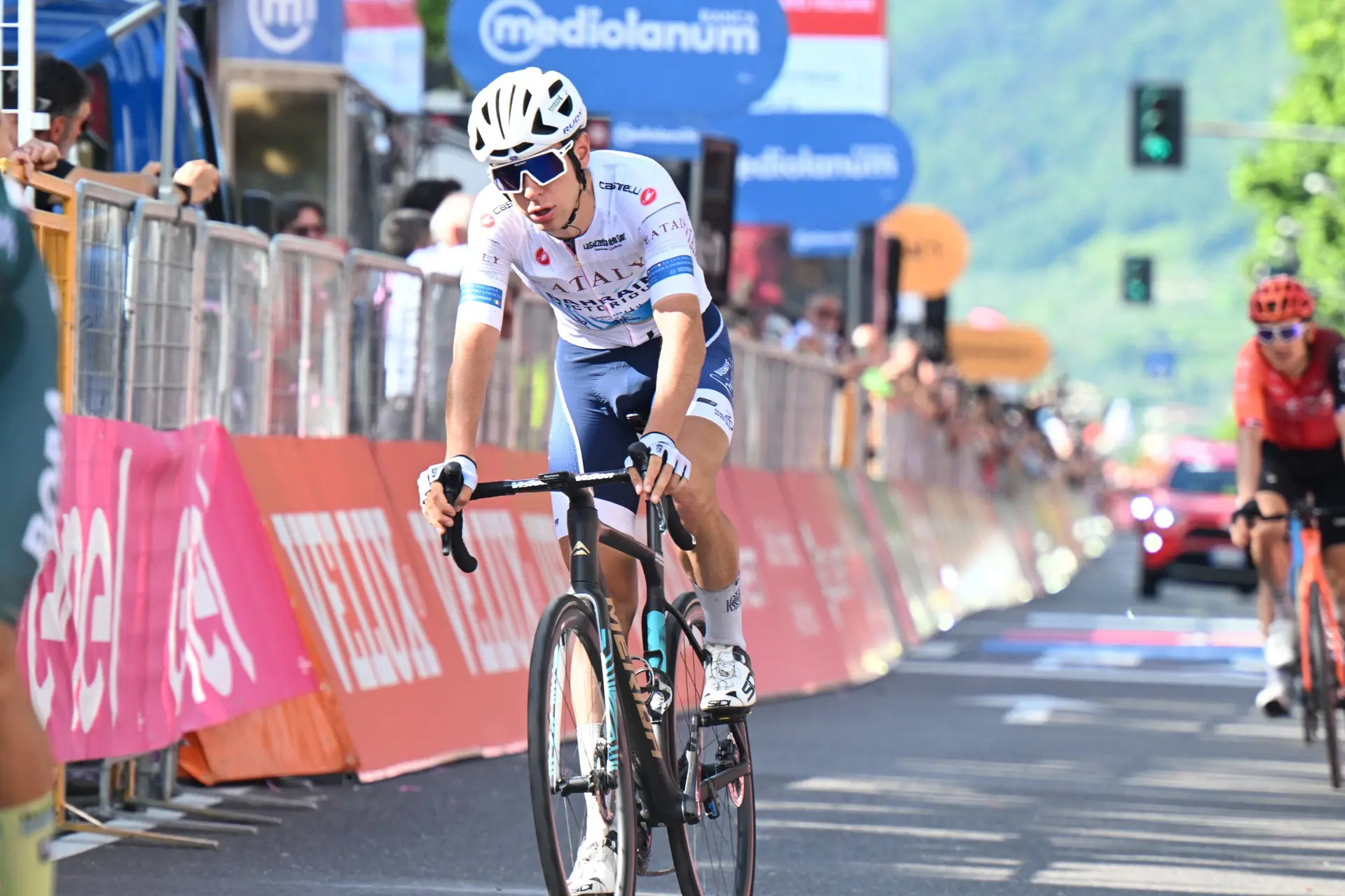 "Over the next few years I will try to win the Maglia Rosa" - Antonio Tiberi makes Italian fans dream after securing White Jersey on Giro debut