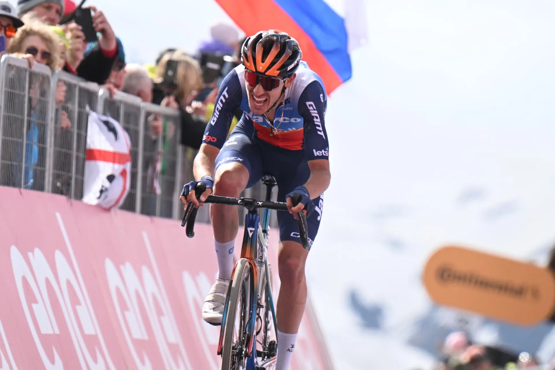 Filippo Zana rebentou no Monte Grappa e perdeu o lugar no top 10: "Simplesmente não estava com boas pernas"