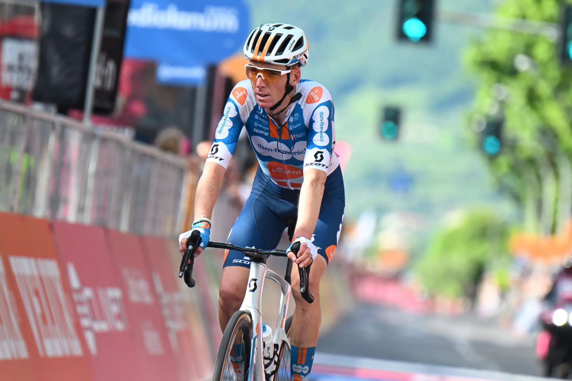 "Quanto mais os anos passam, mais difícil se torna" - Romain Bardet reflete com tristeza sobre a inconsistente Volta a Itália após o 9º lugar na classificação geral