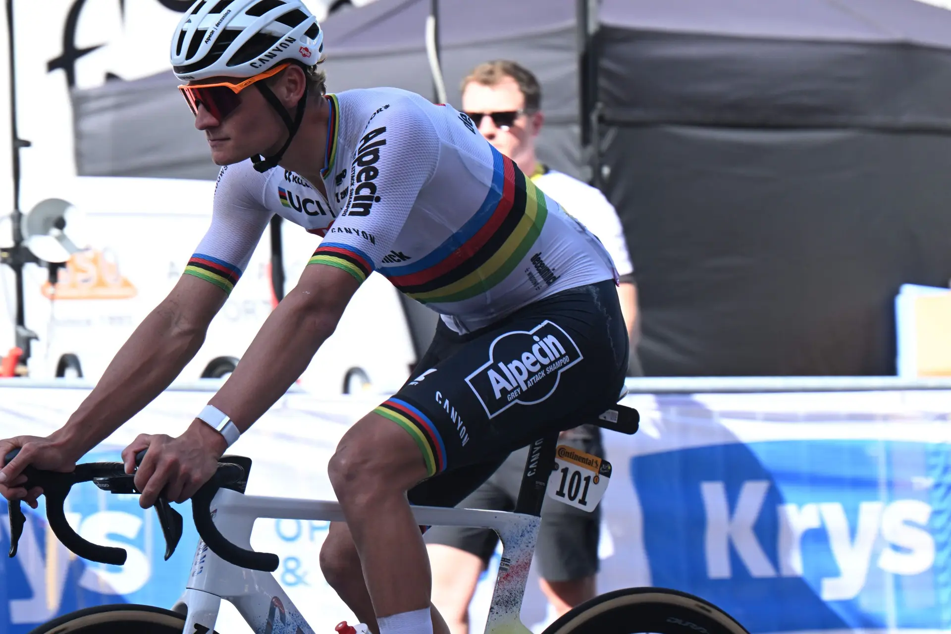 Mathieu van der Poel finally leads Jasper Philipsen to Tour win: "I am happy that we are now taking our stage"