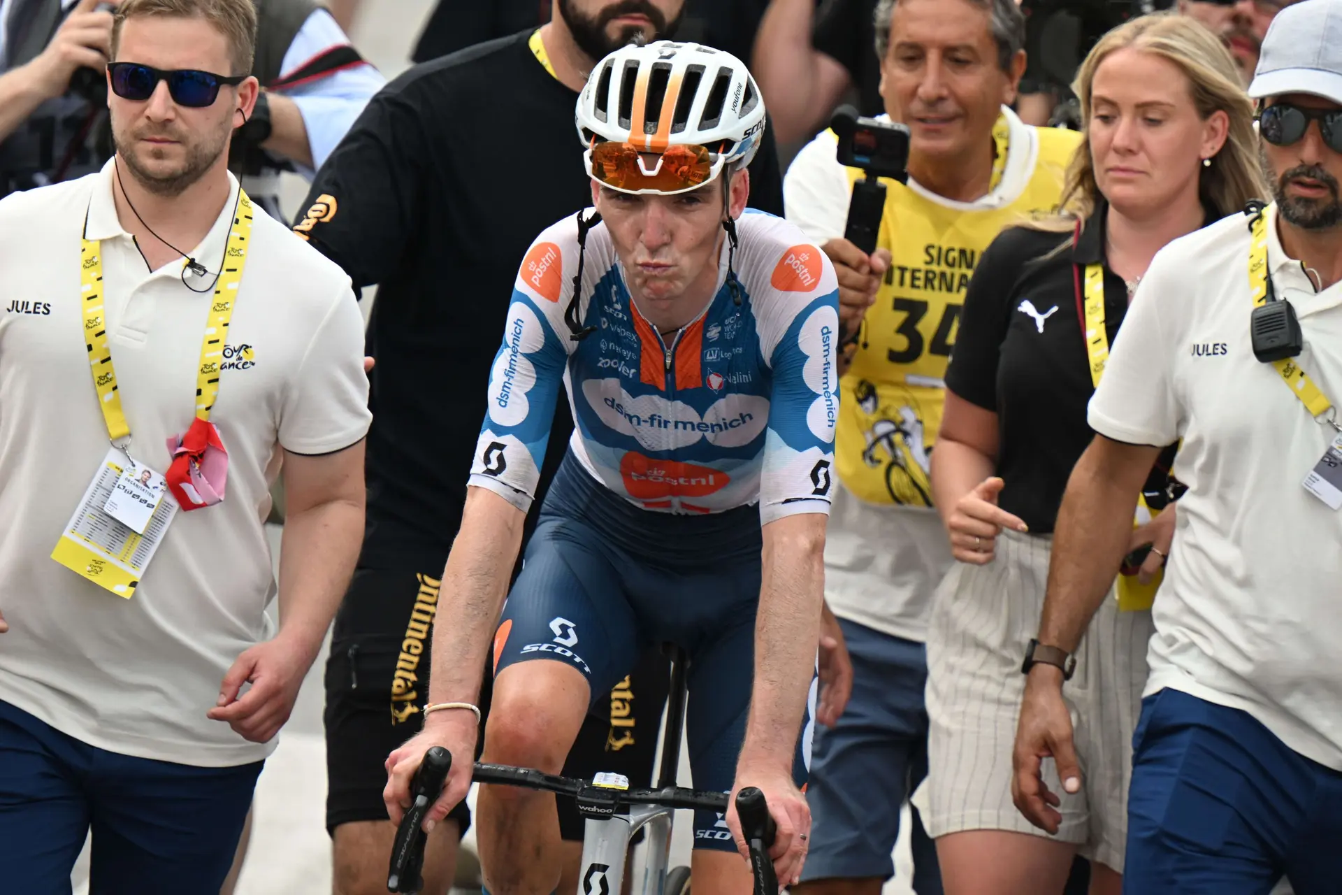Romain Bardet: "Vestir a camisola amarela foi uma experiência verdadeiramente especial"